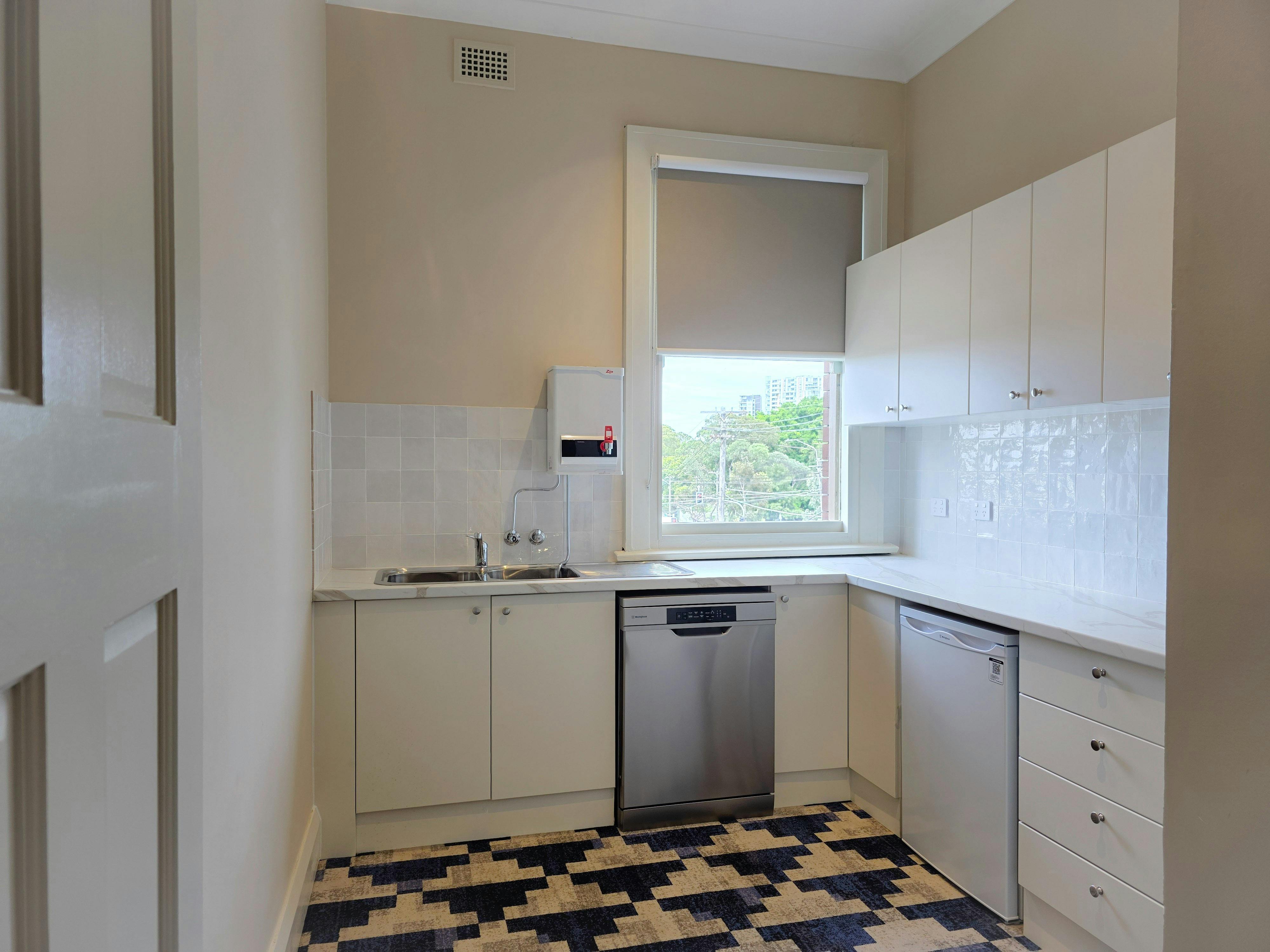 Riverview Hotel Tempe, NSW - Shared Kitchen