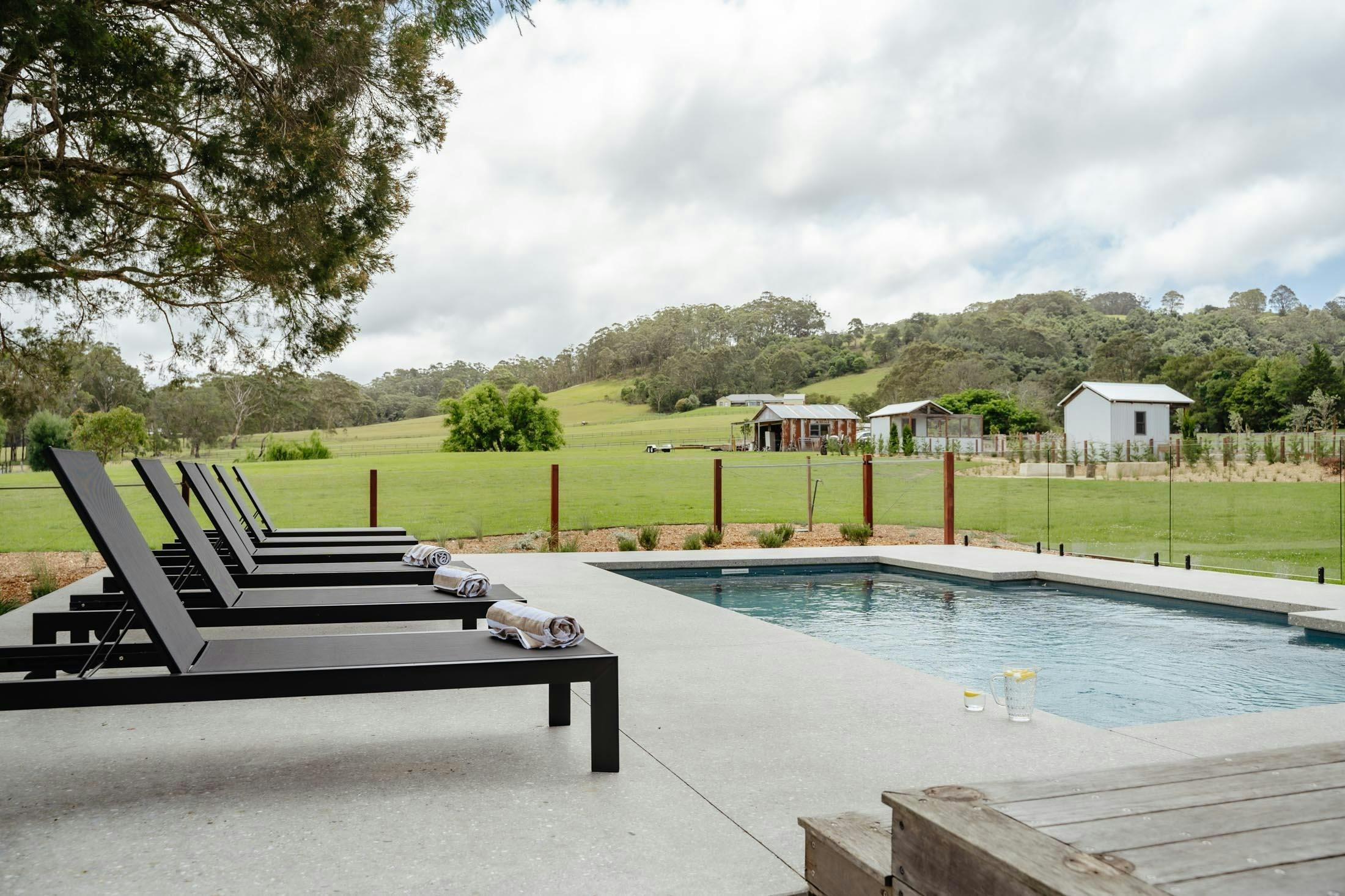 モレアファームベリー - プール