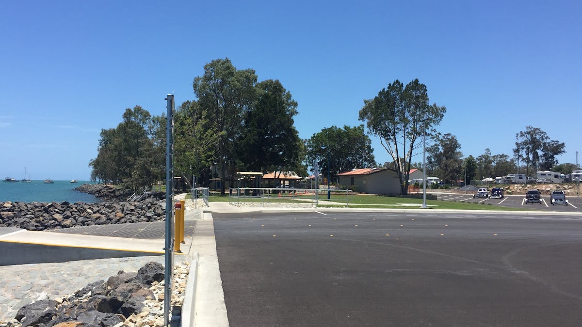 photo of Lions Park from the boat ramp and car park area