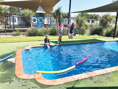 BIG4 Ingenia Holidays Wagga Wagga Pool