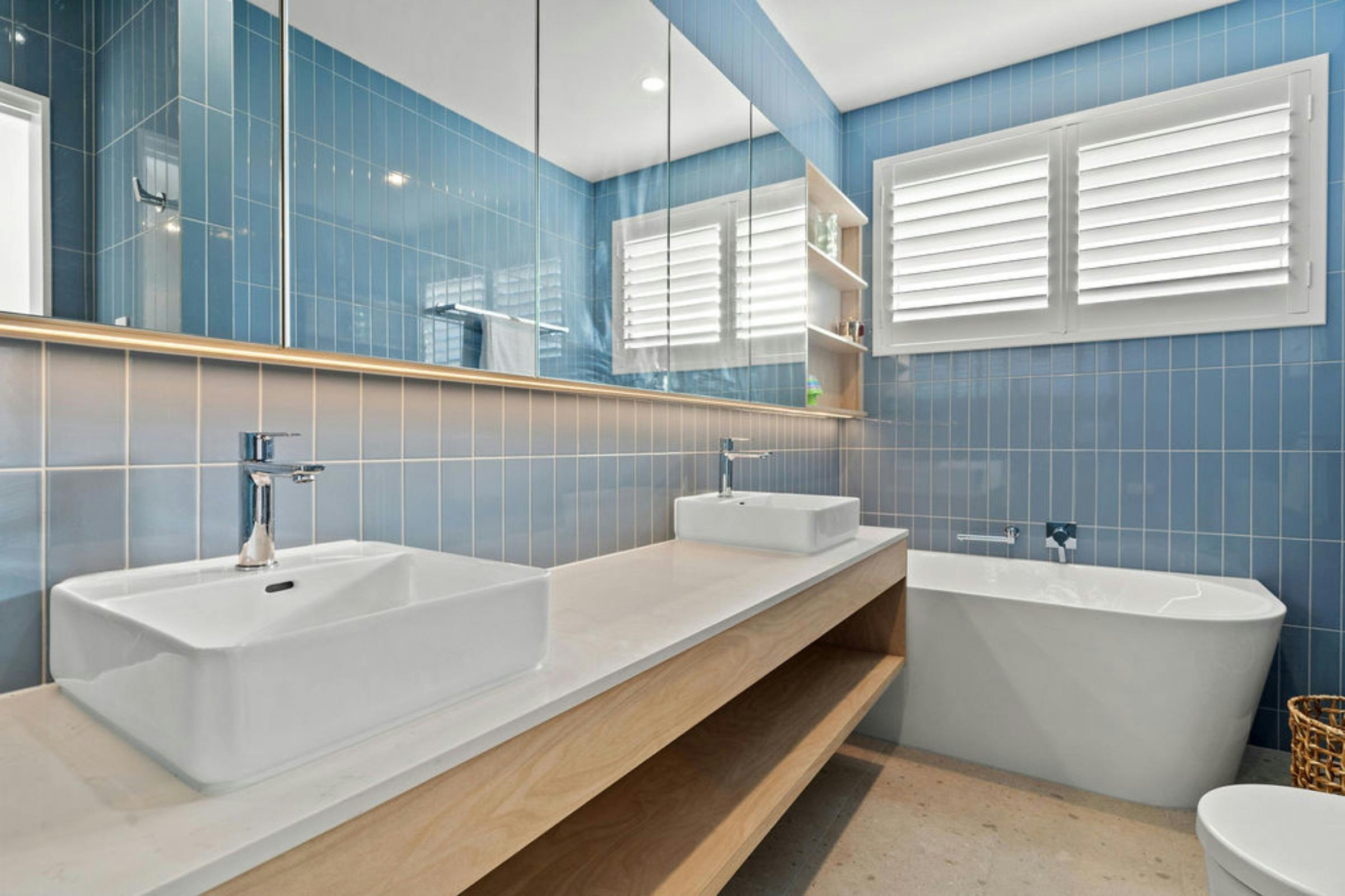 モダンなバスルーム