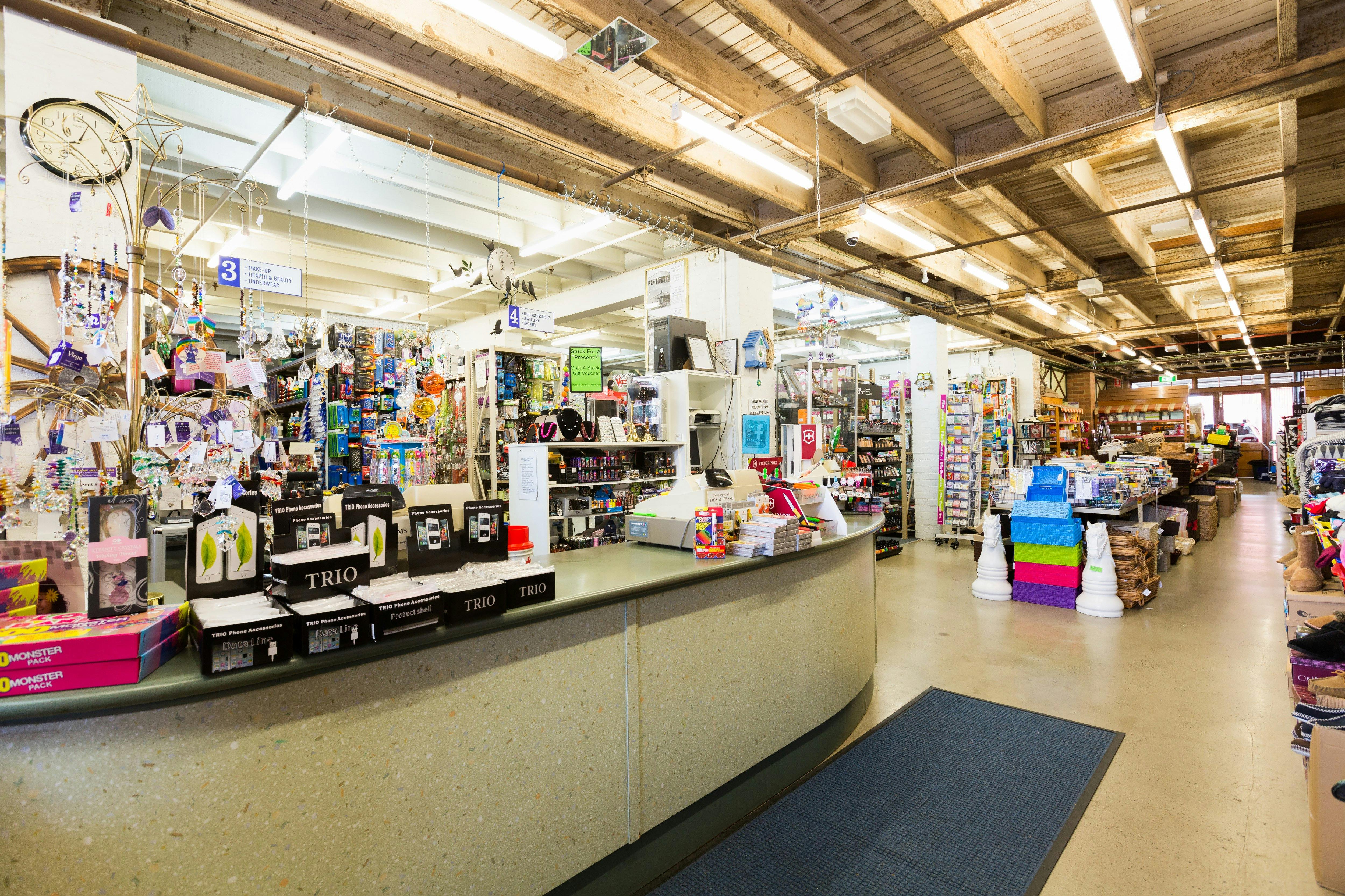 Gift shop Gulgong. Shop local.