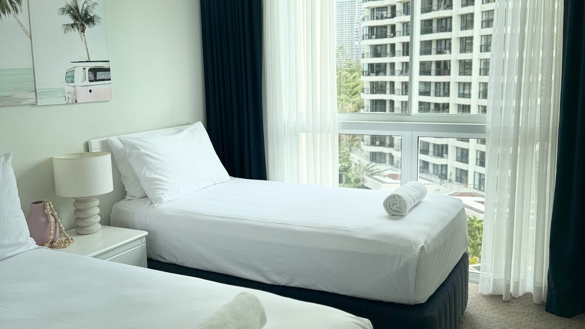 2nd bedroom