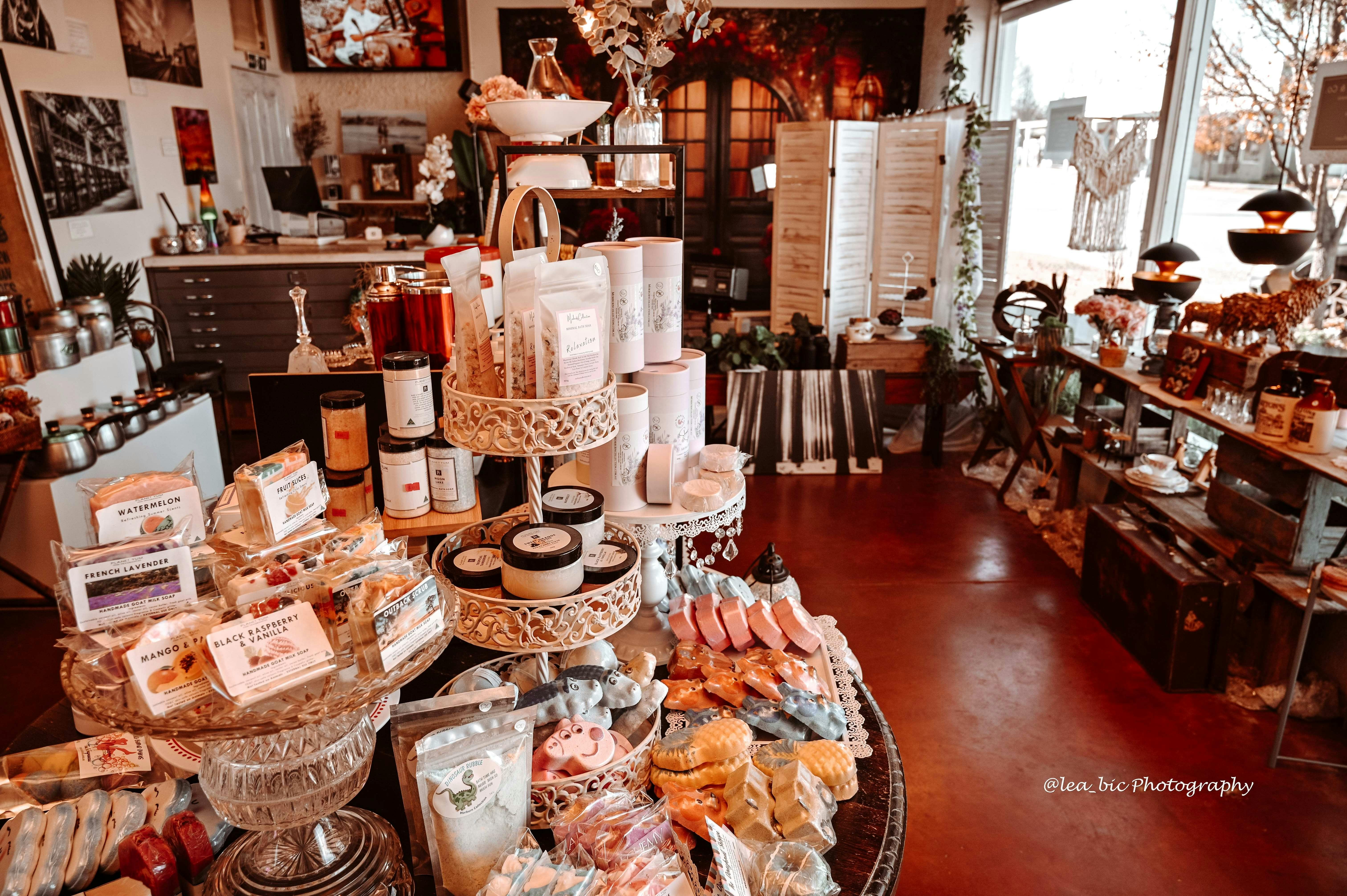 Lea Bic Photography and Vintage Belle and Co.