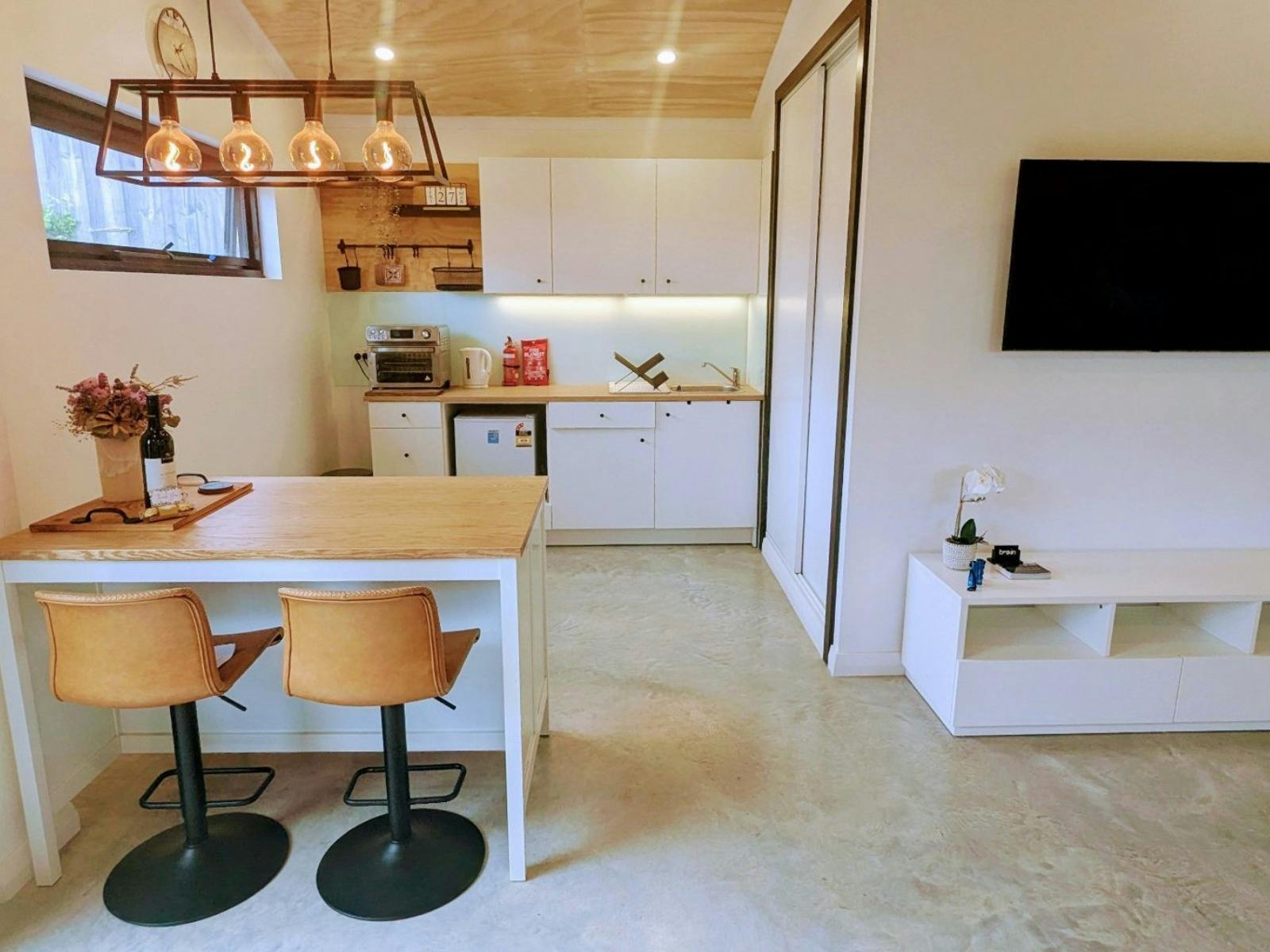 Private Coastal Studio | Couples Getaway