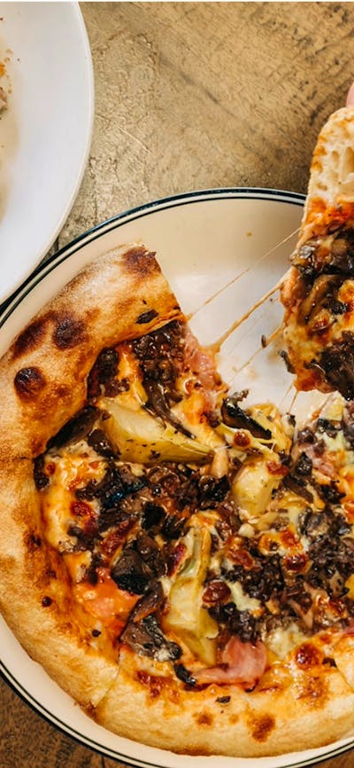 Pizza at The Sir George