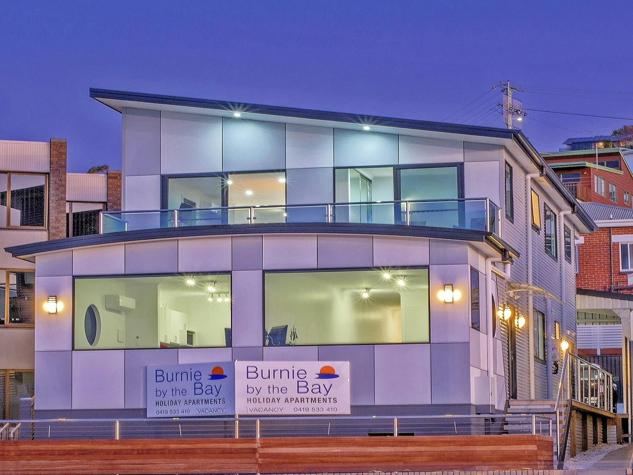 Apartment ground floor - 2 bedroom with Part Ocean views
