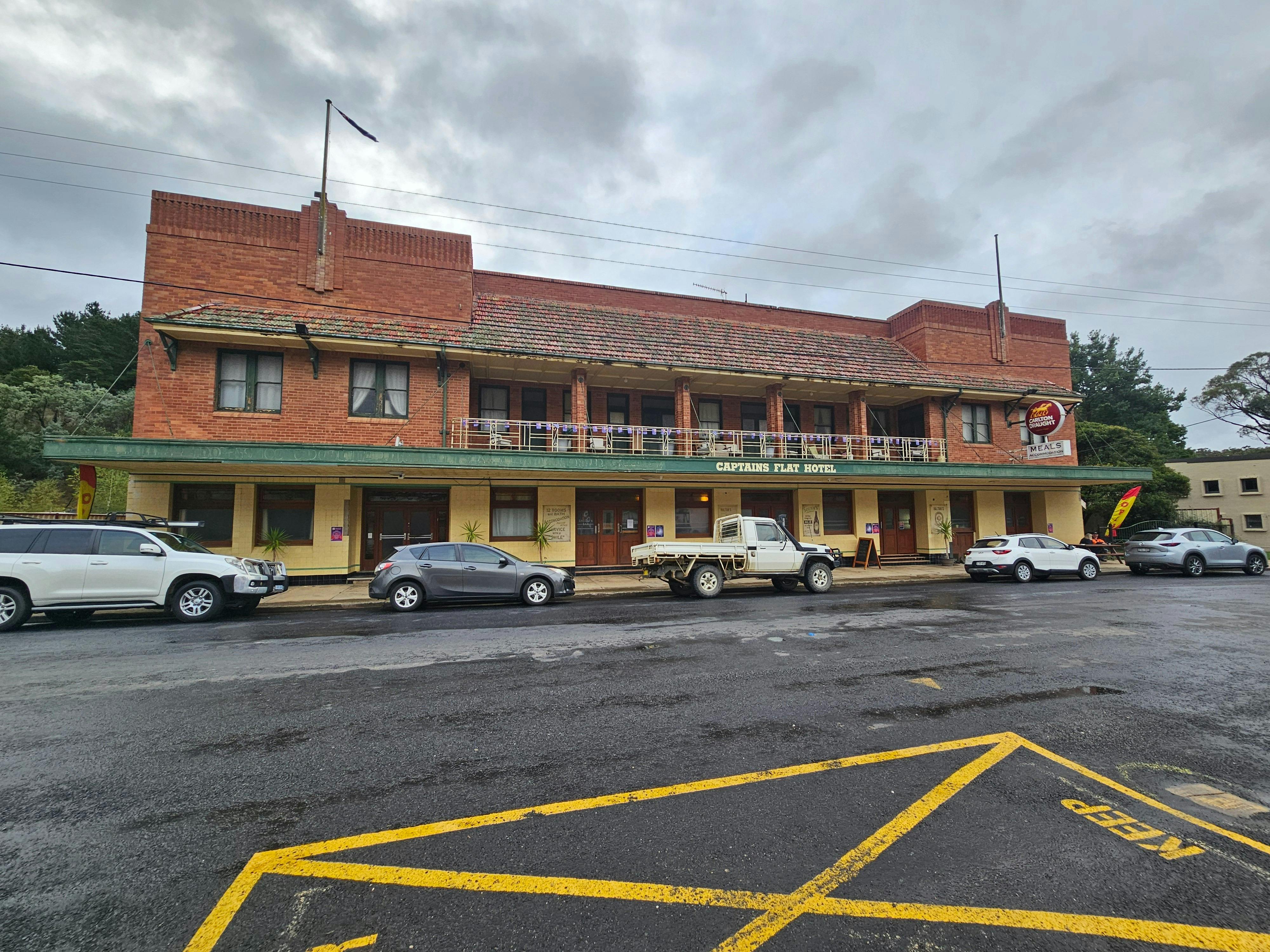 Captains Flat Hotel