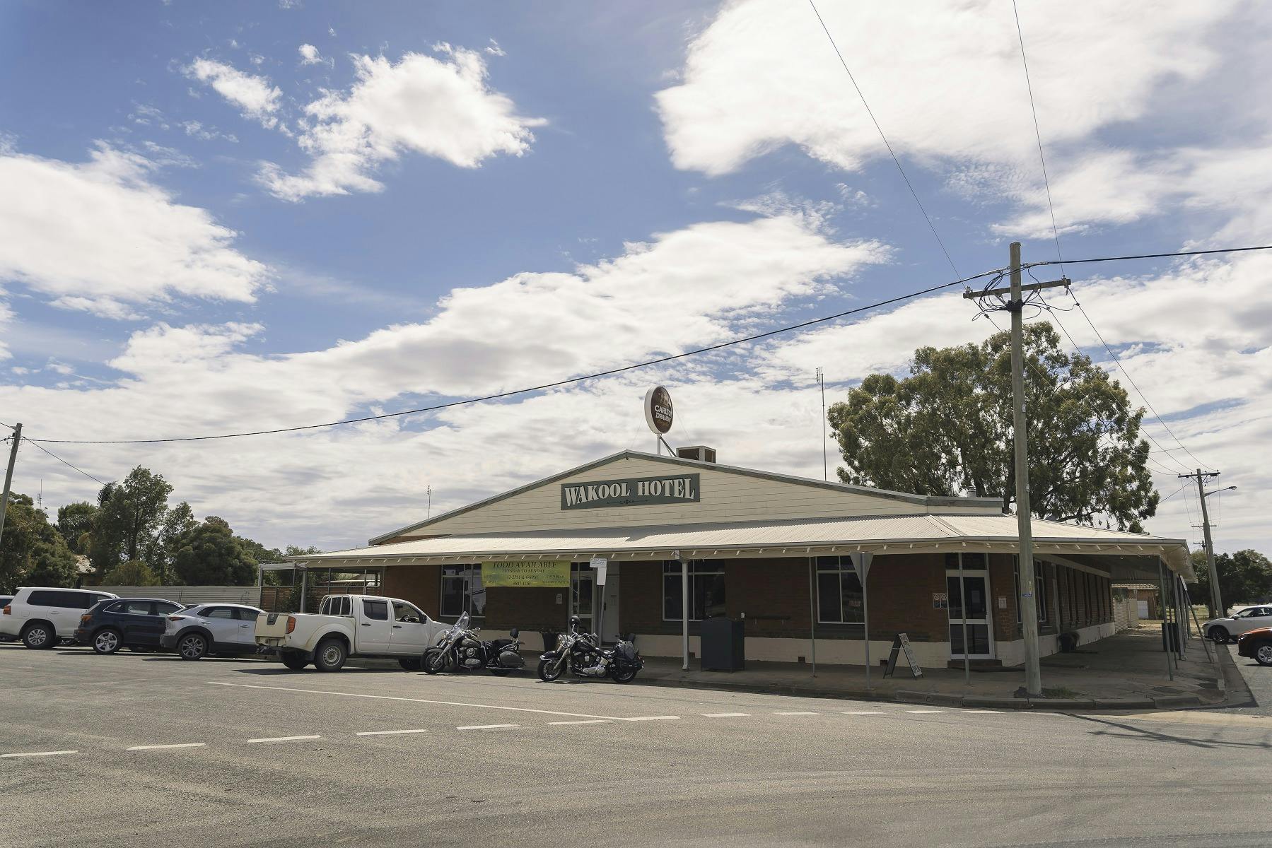 Wakool Pub