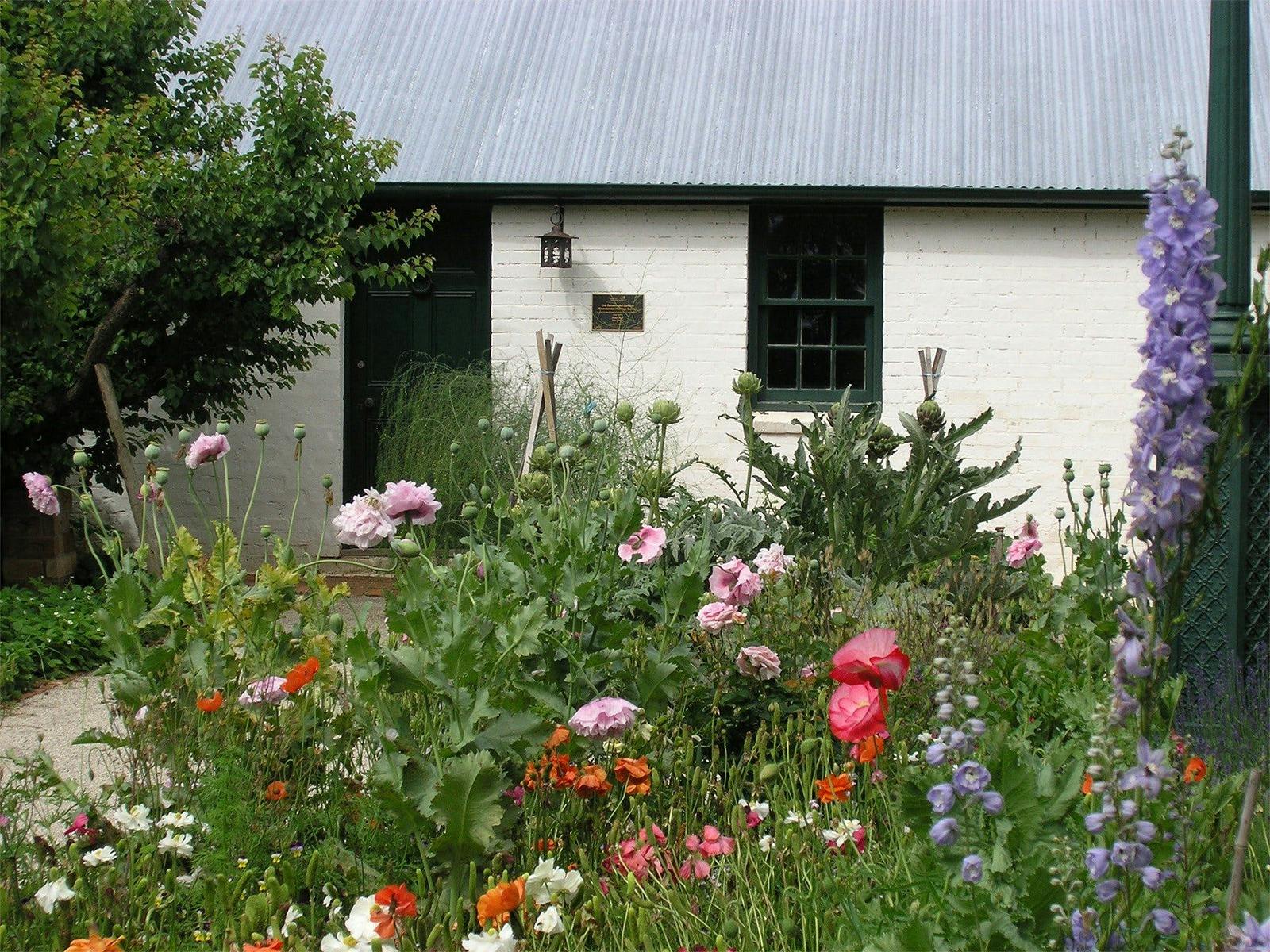 Old Government Cottage Museum and Colonial Garden