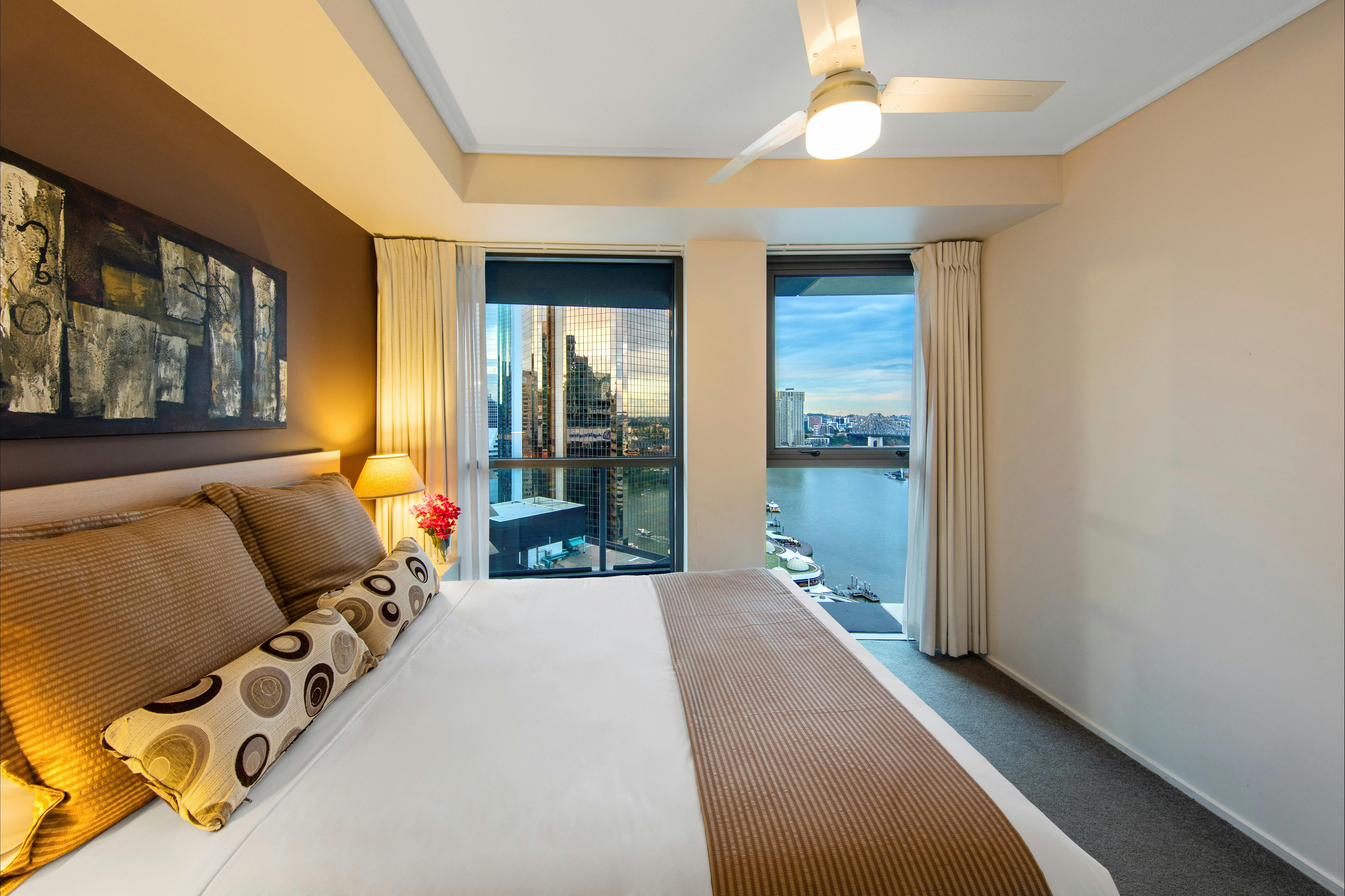 2 Bedroom Story Bridge View Apartment