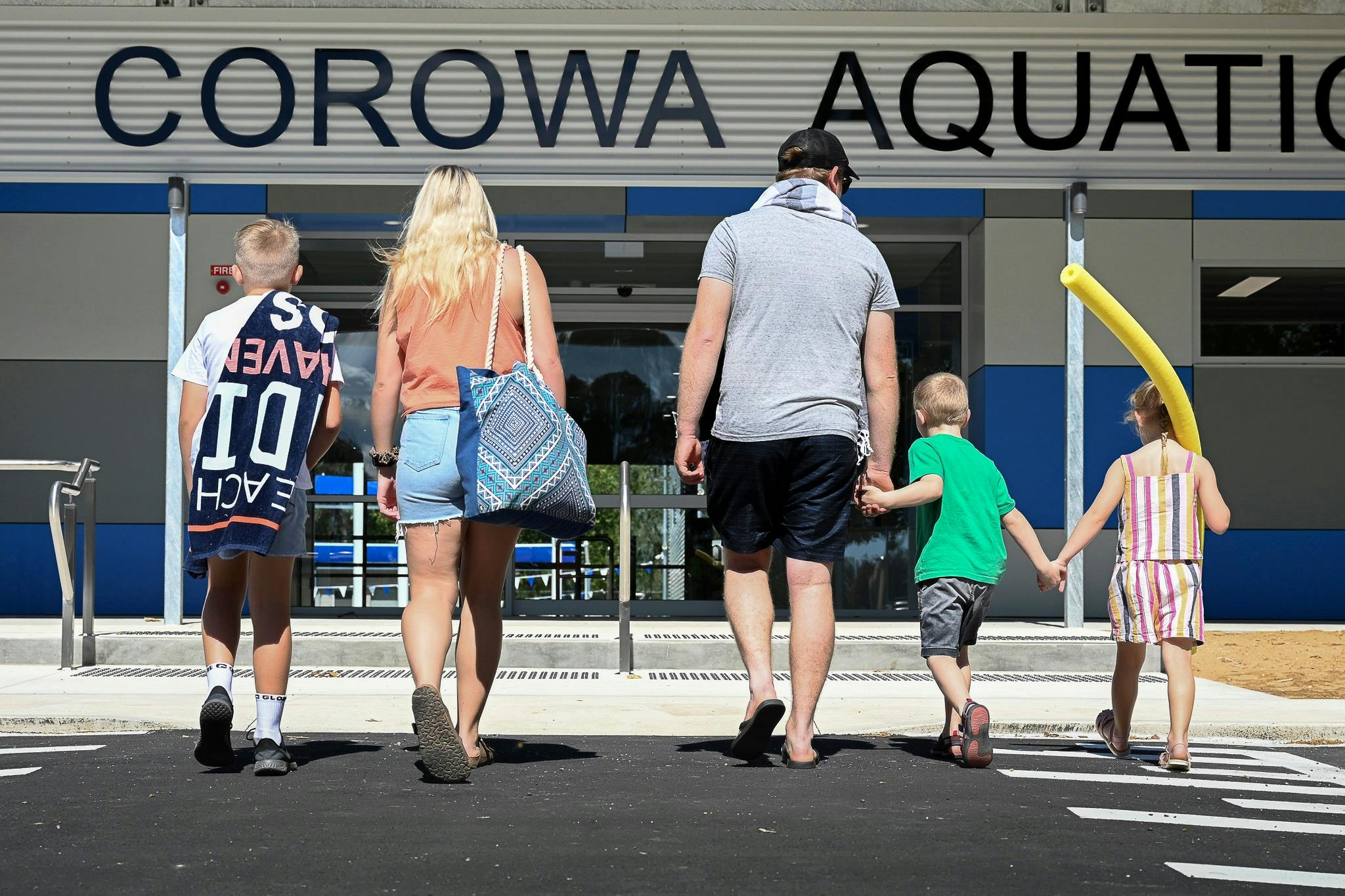 Family entering the Corowa Aquatic Centre