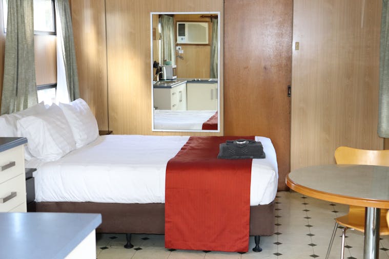 Ensuite Cabin