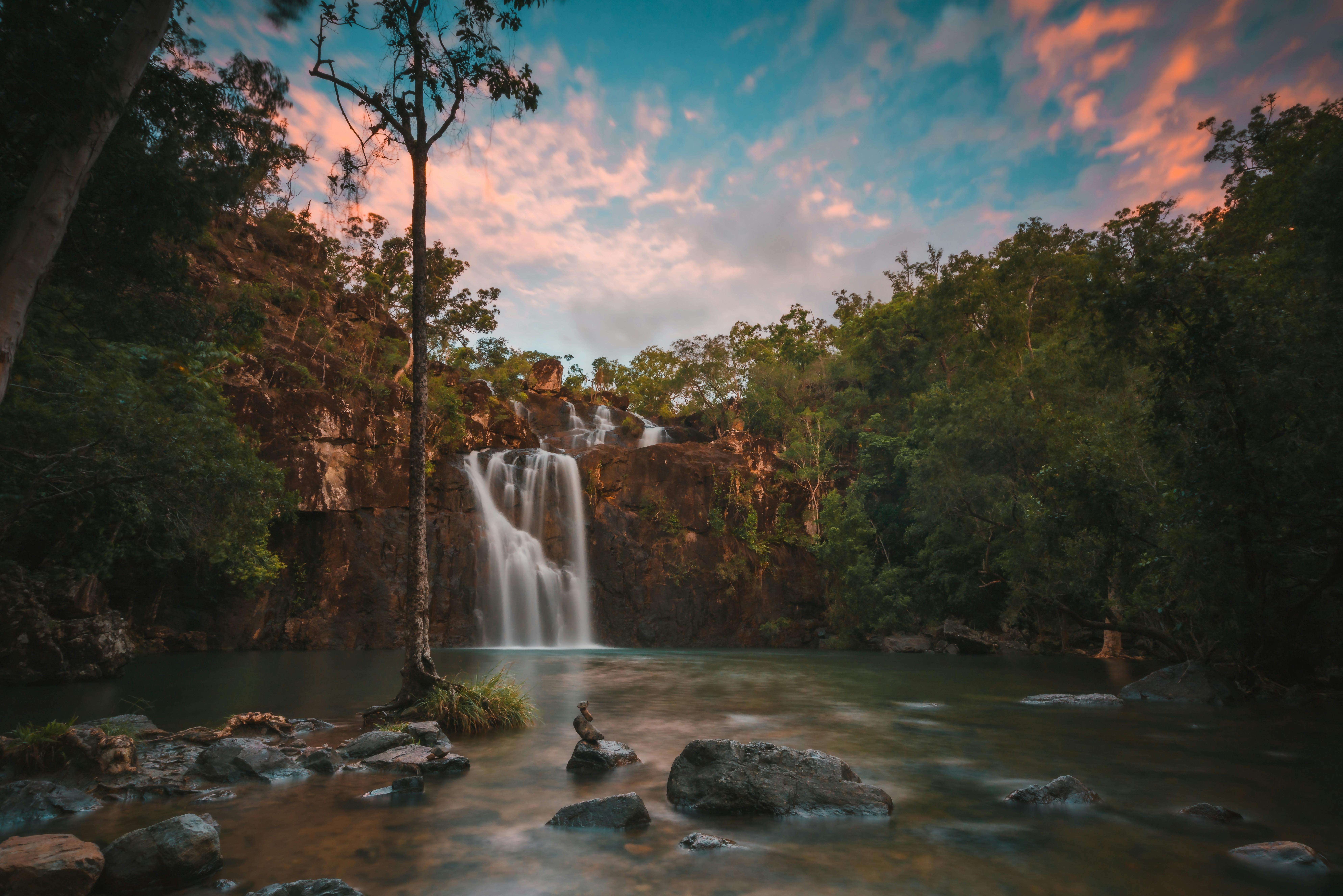 Cedar Creek Falls