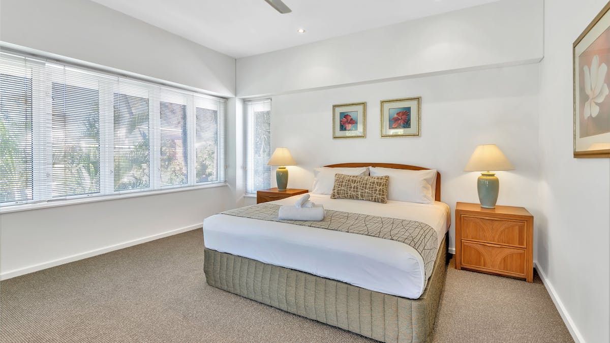 King size bedroom