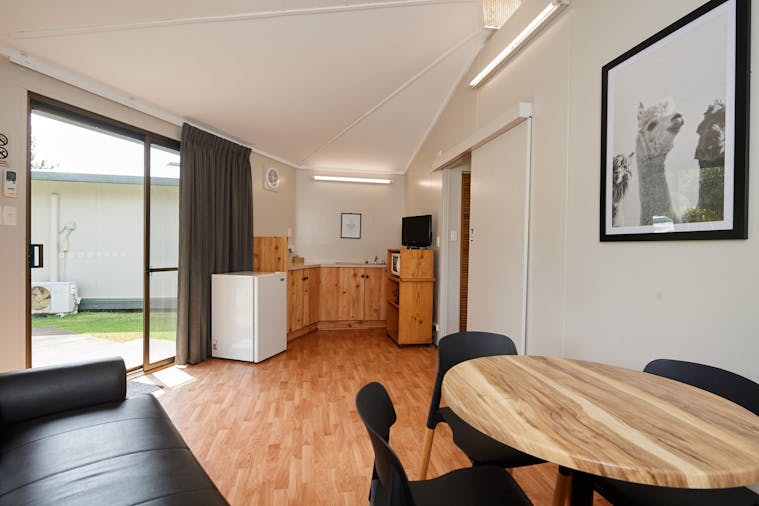 12 Bedroom Ensuite Cabins