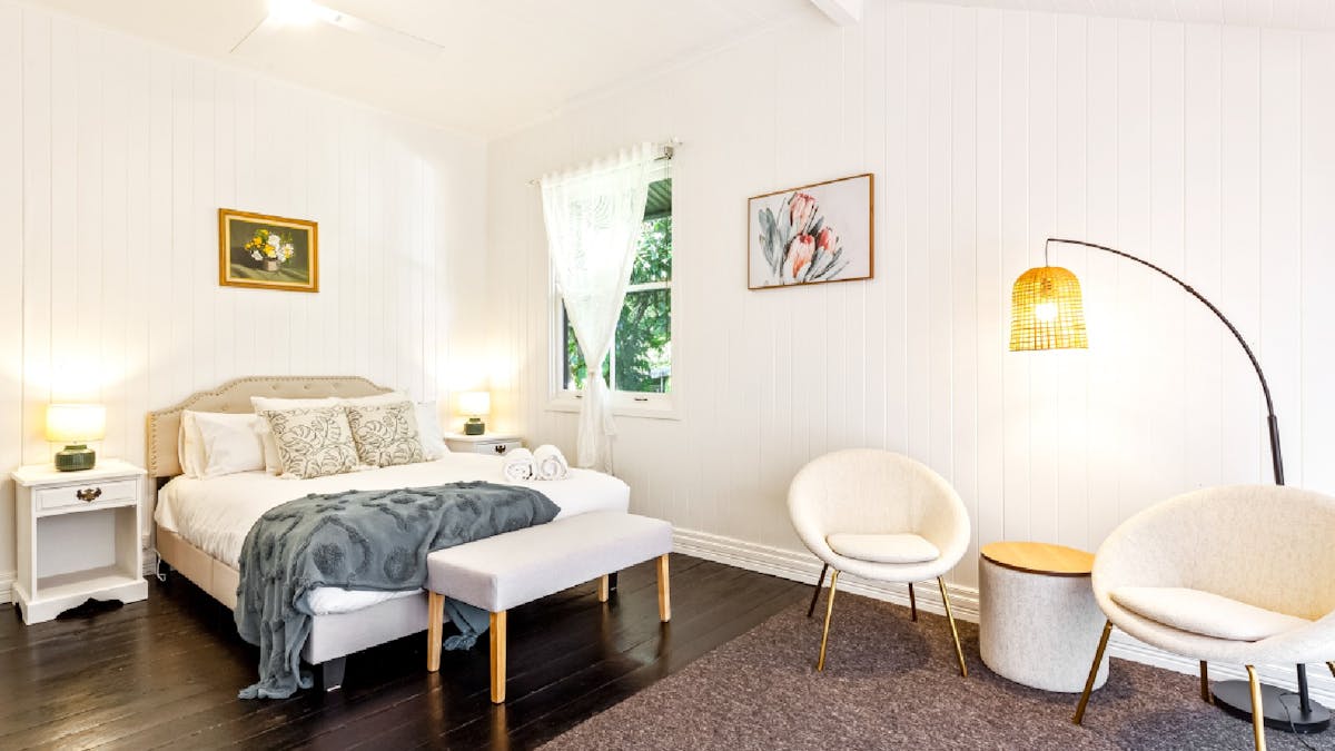 Master queen bedroom with walk-in wardrobe