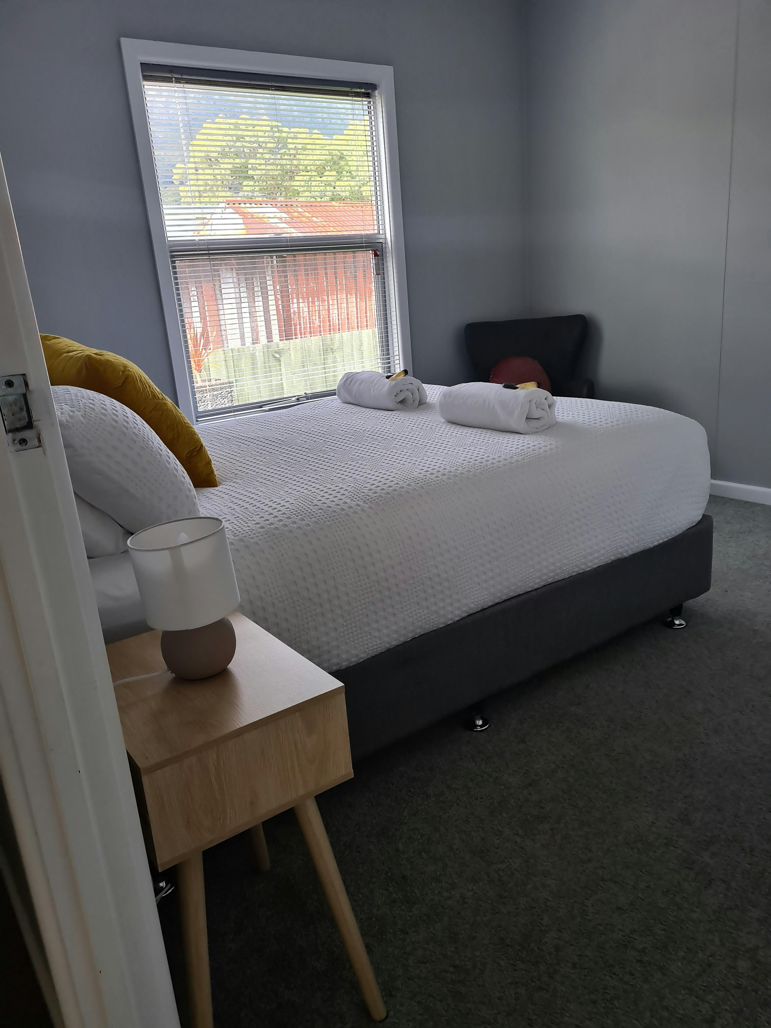 Queen size - Bedroom 1 of 3