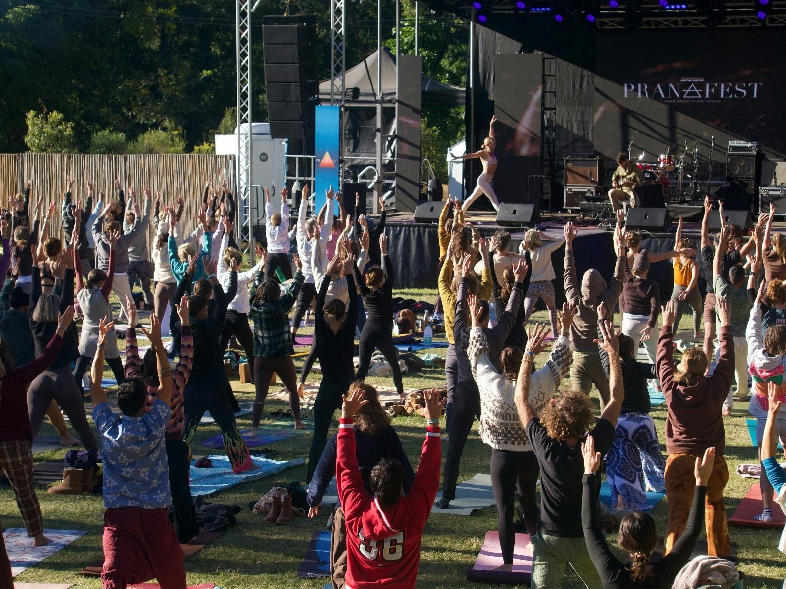 yoga_main_stage
