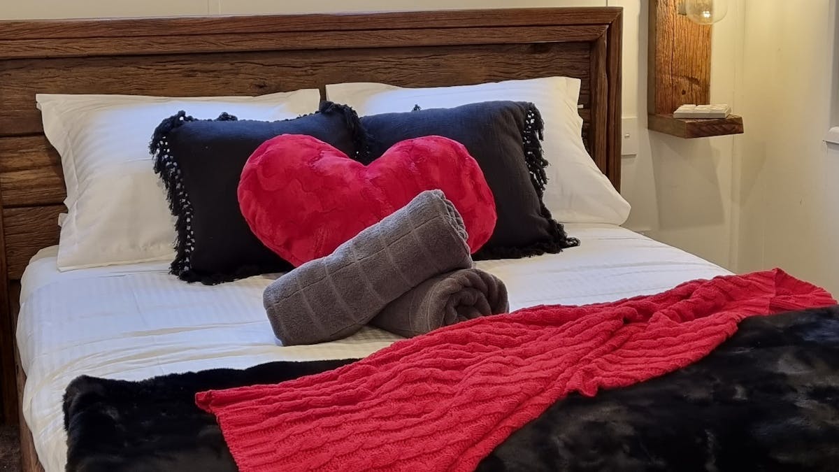 Romancealot cabin
