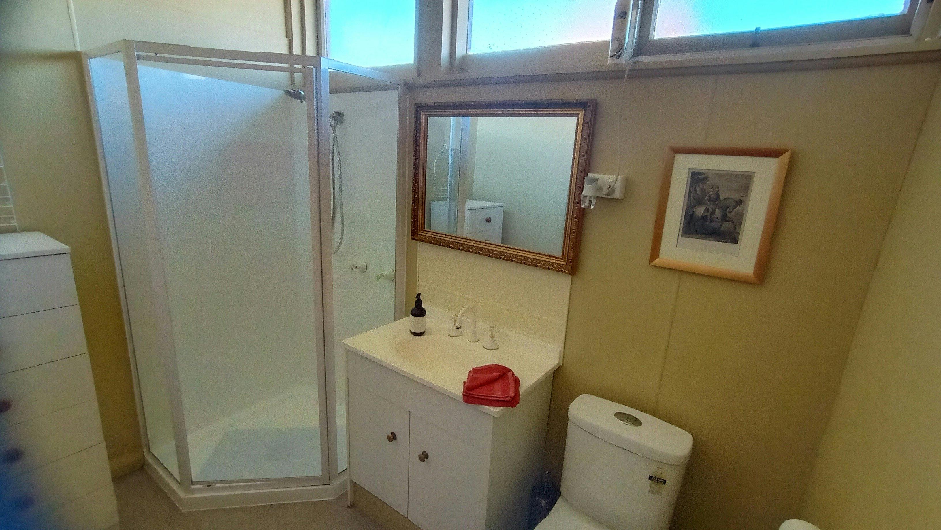 Quamby Cottage Bathroom
