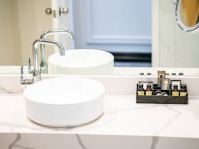 Newly rejuvenated luxury accommodation bathroom superior city mountain Pullman Cairns International