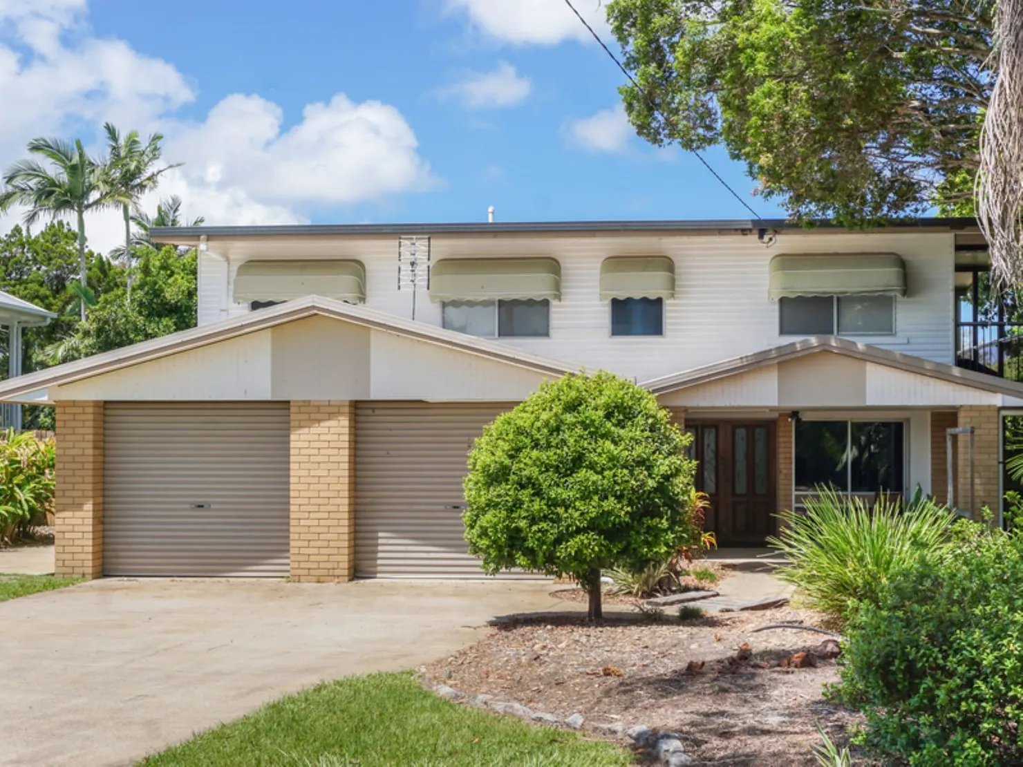 Front of House -  Fully Fenced and Private - Plenty of room for the kids or the cars/boats