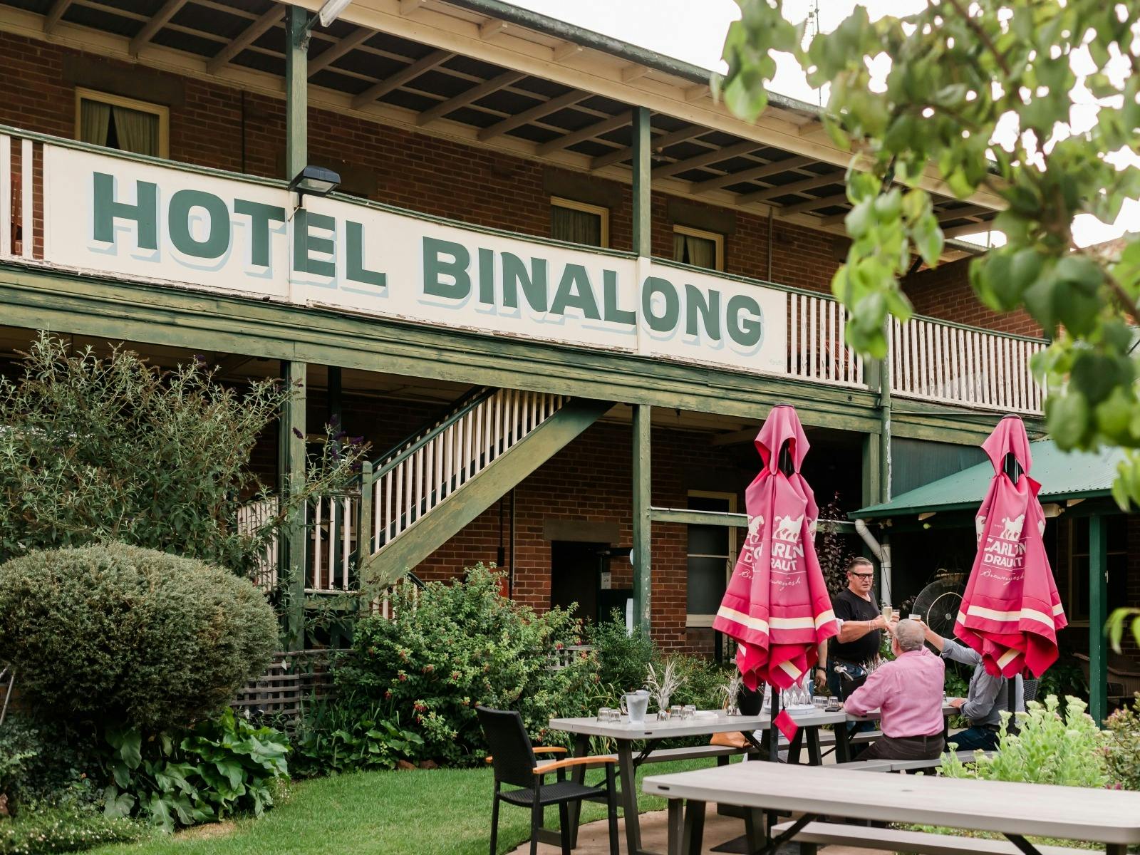 ビナロンホテル