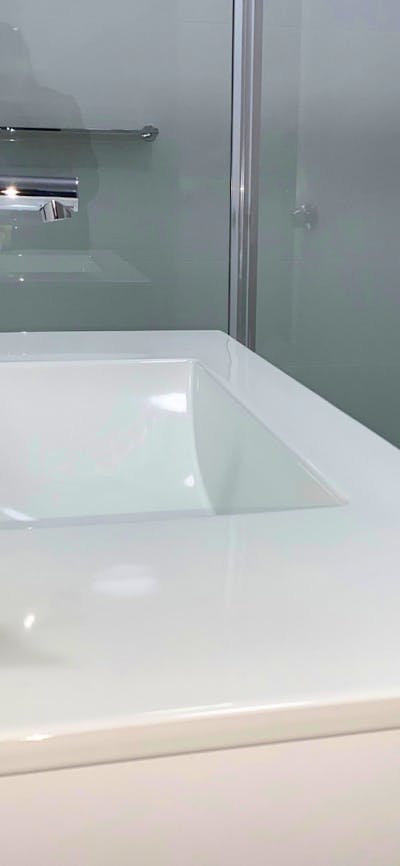 Bakehouse Motel Bathroom Shower