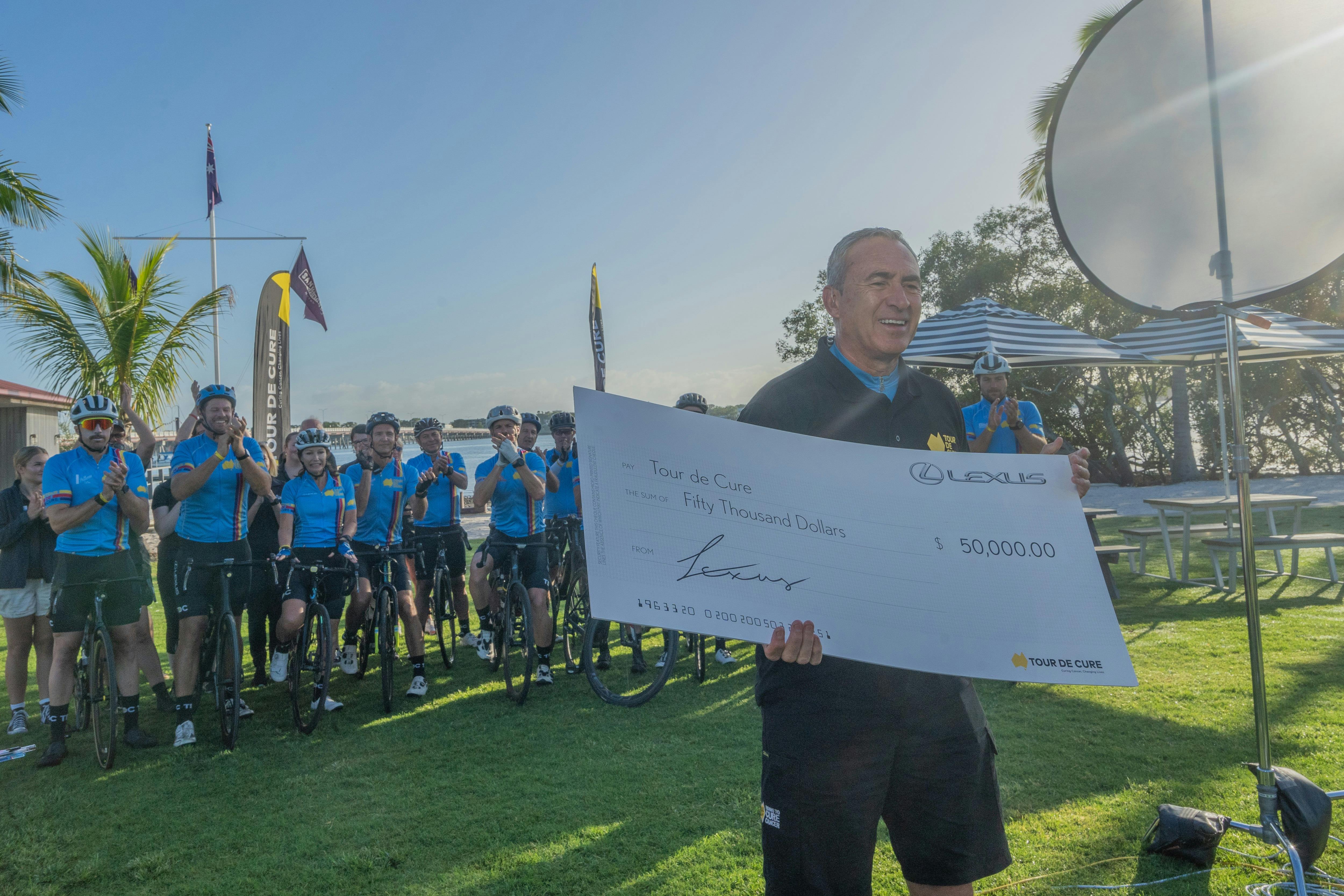 Ch7's Mark Beretta - Sunrise cross during Signature Tour