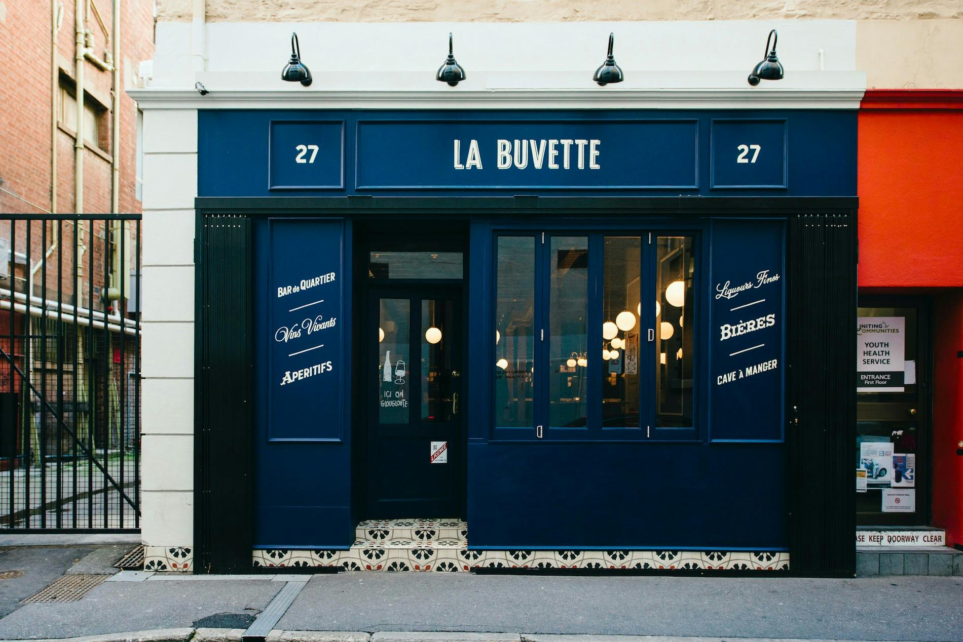 LA BUVETTE