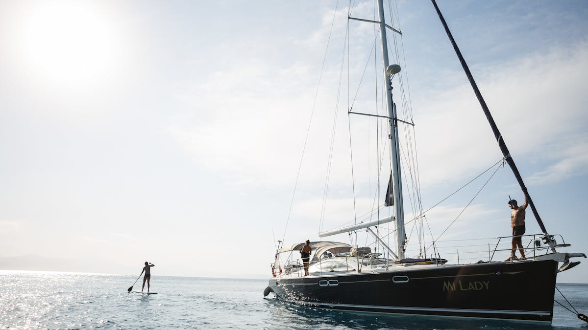 Luxury Yacht Whitsundays fully crewed