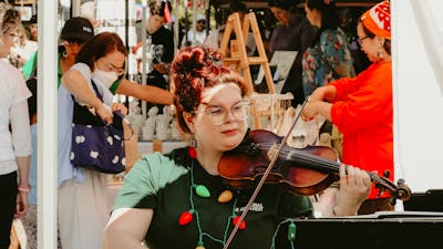 Christmas Performer at Haig Park Village Markets