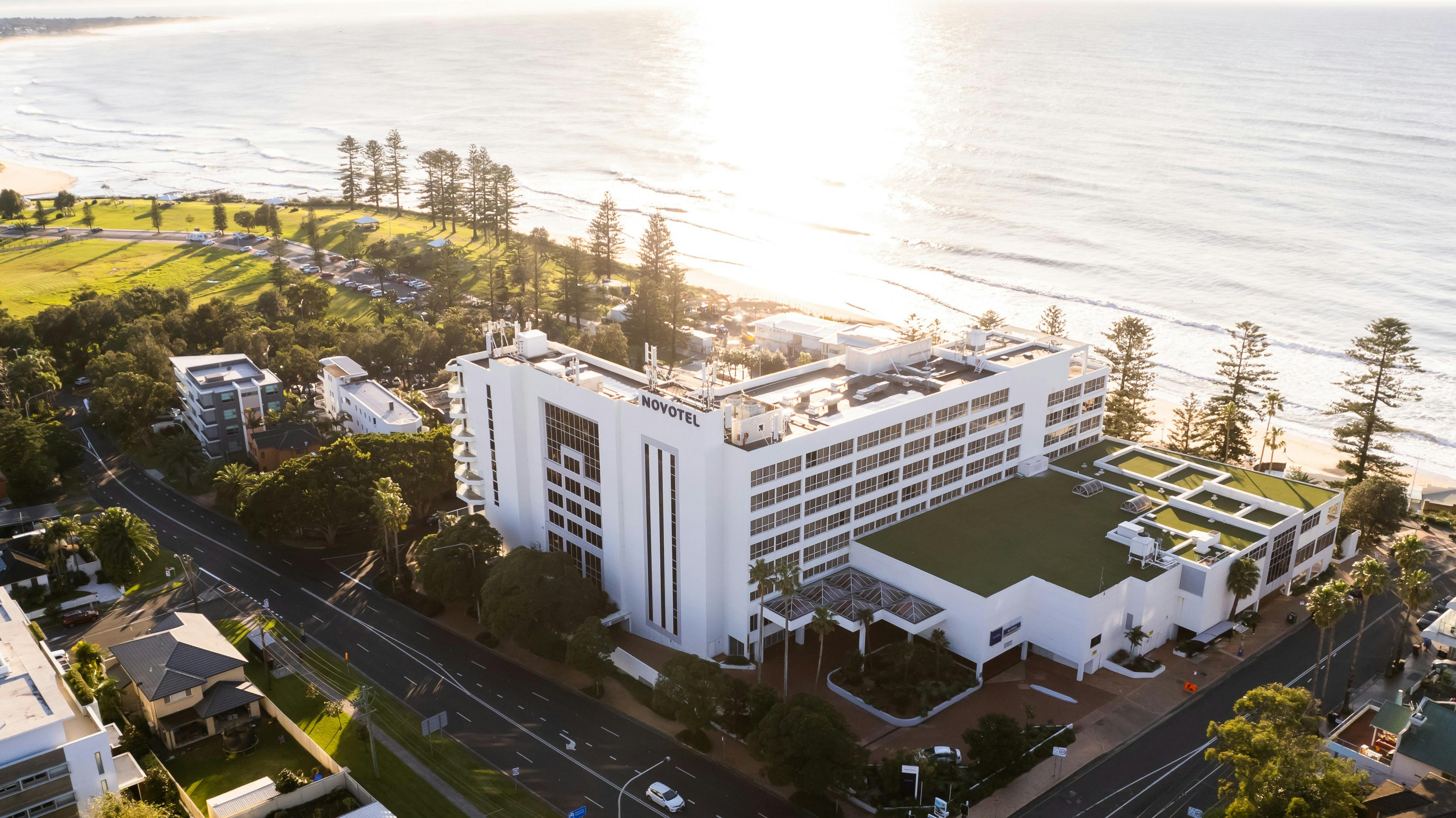 Außenansicht des Novotel-Hotels