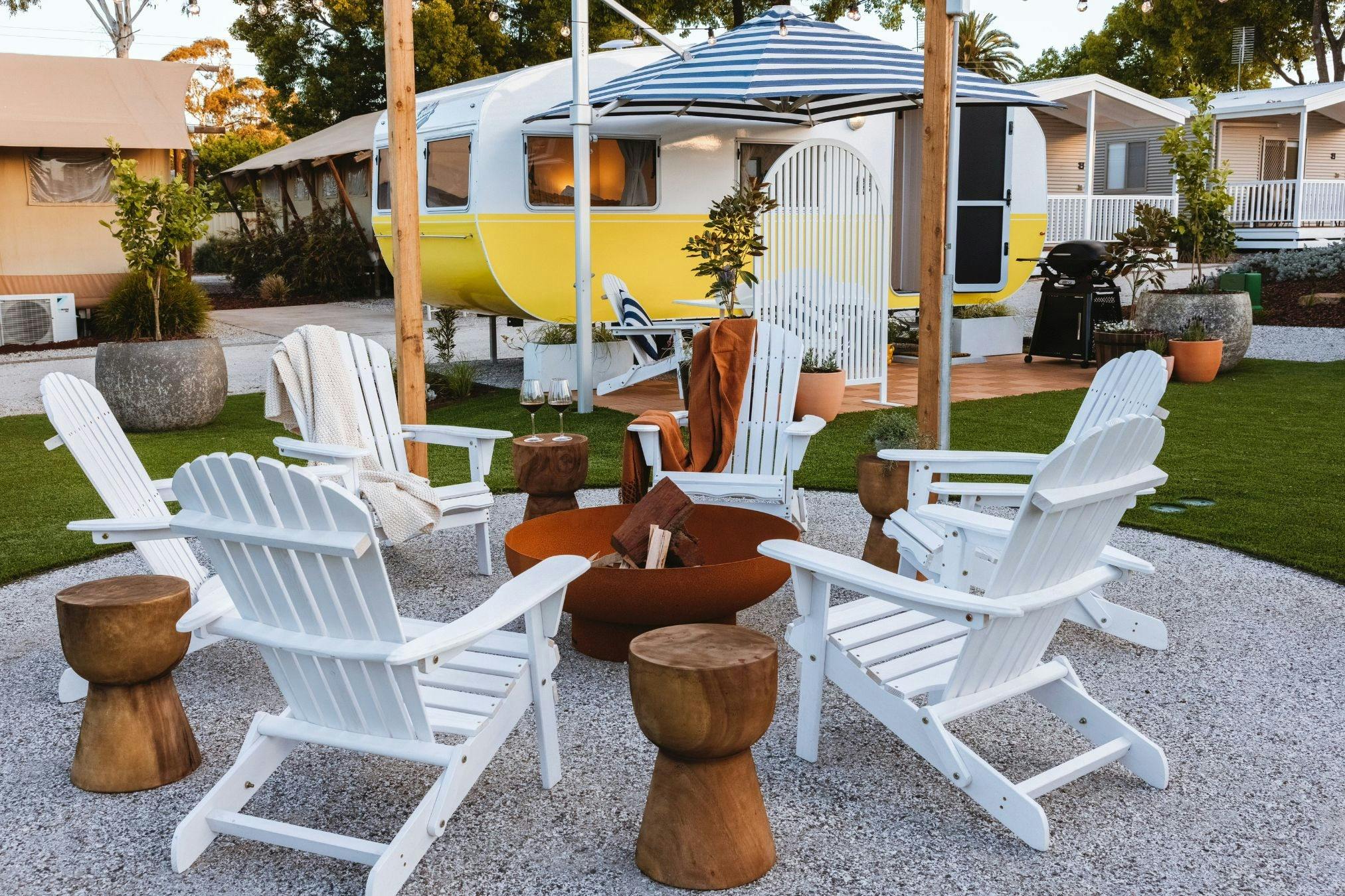 Poolside Vintage Glamper