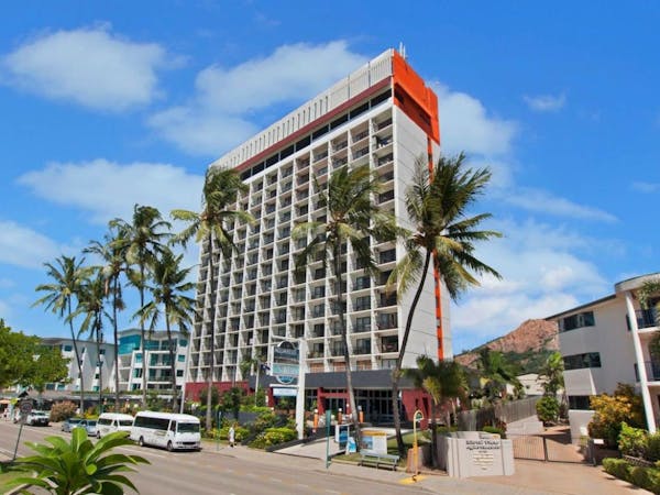 Aquarius on the Beach Townsville