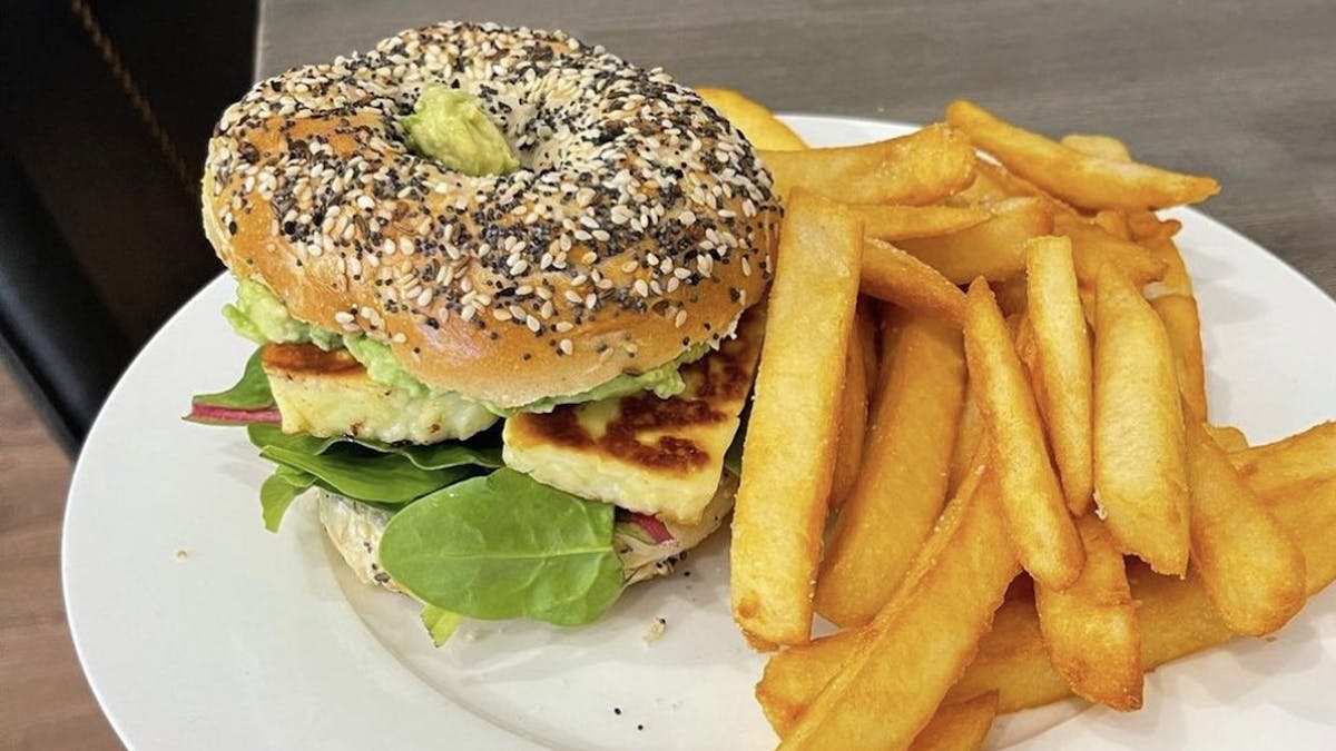 Veggie Bagel and chips Veggie Bagel and chips