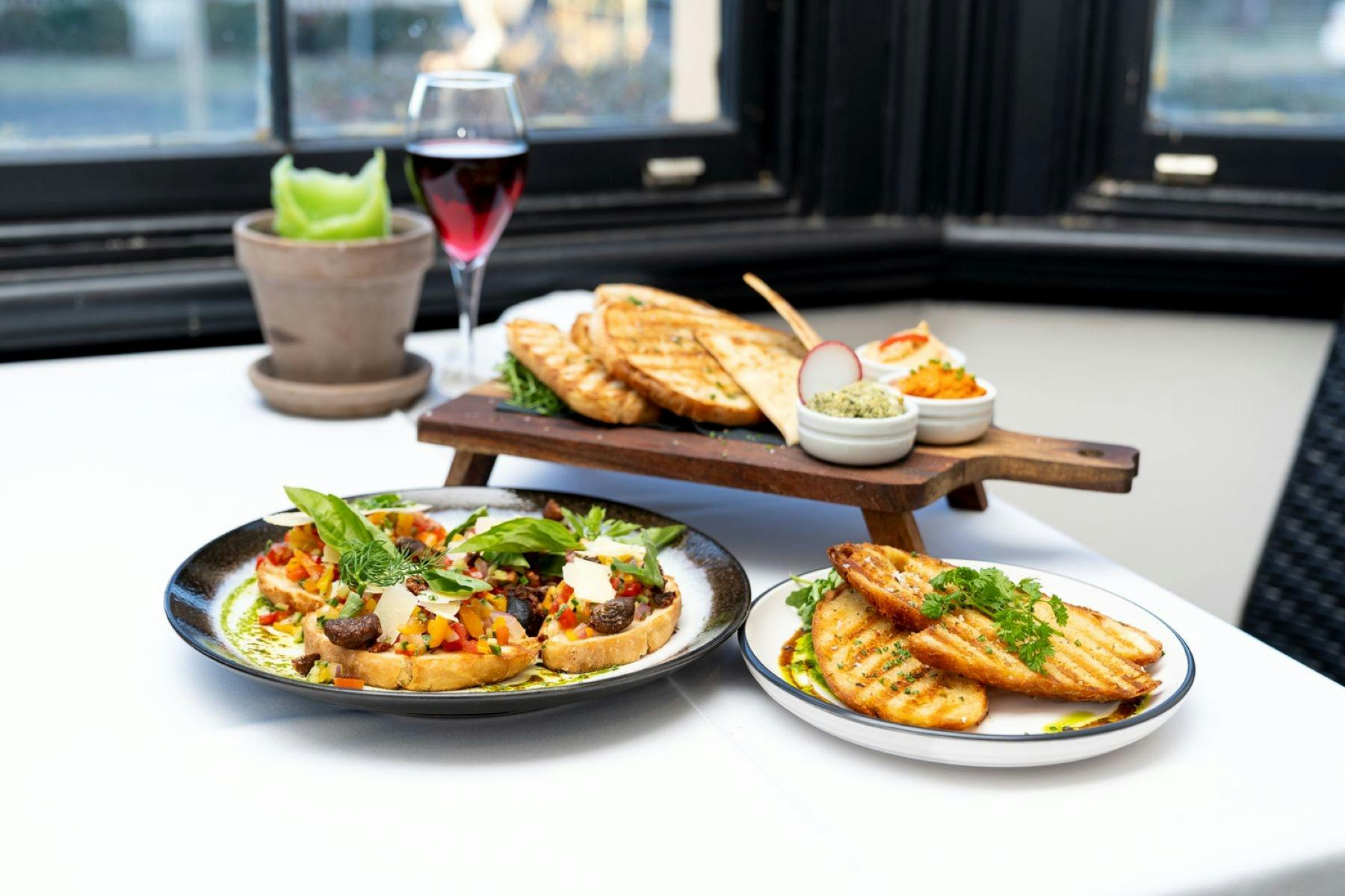 The Cottage Restaurant & Bar