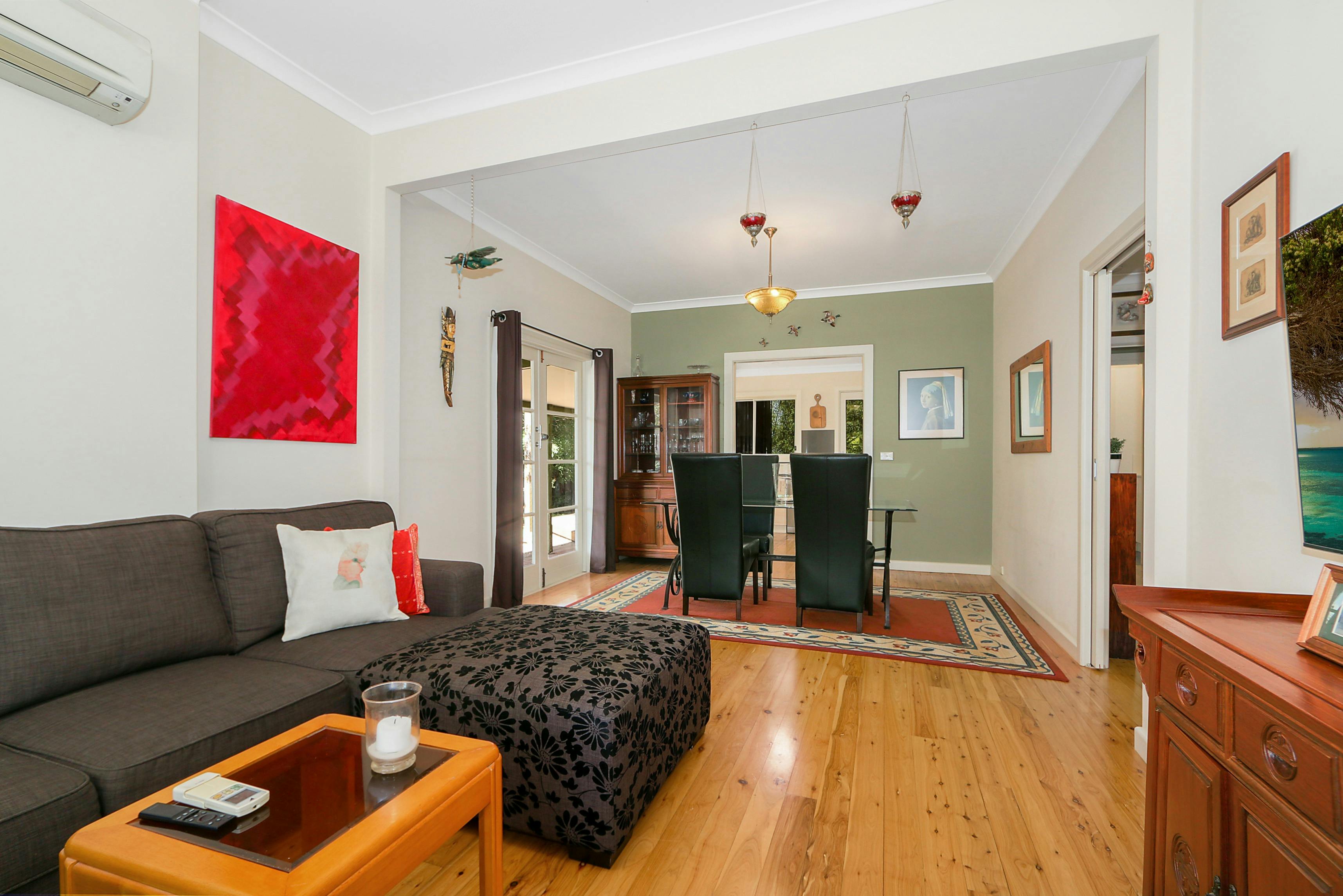 Specious Dining/Lounge area