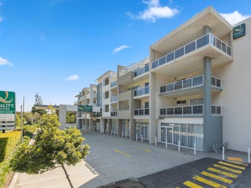 Quality Suites Pioneer Sands