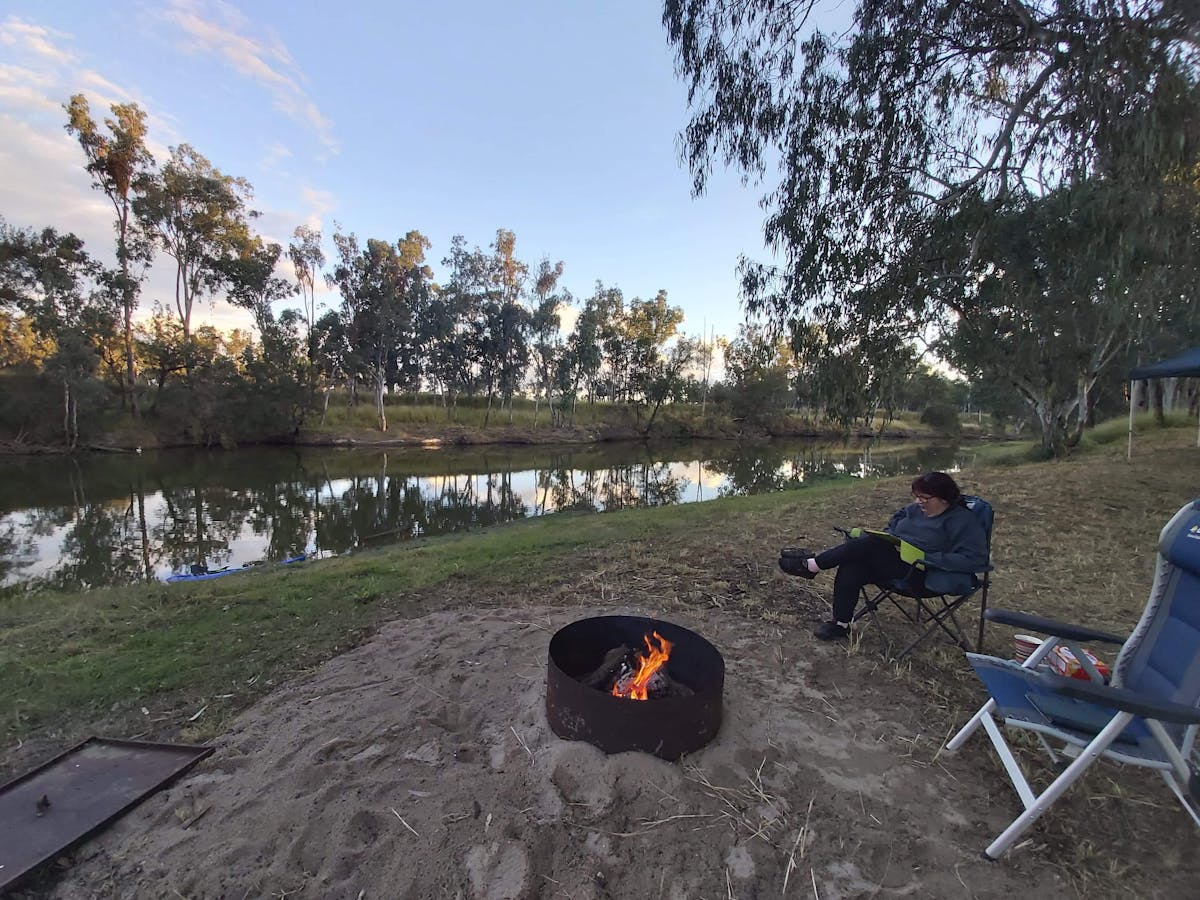 FIRE, FISH & FRIENDS