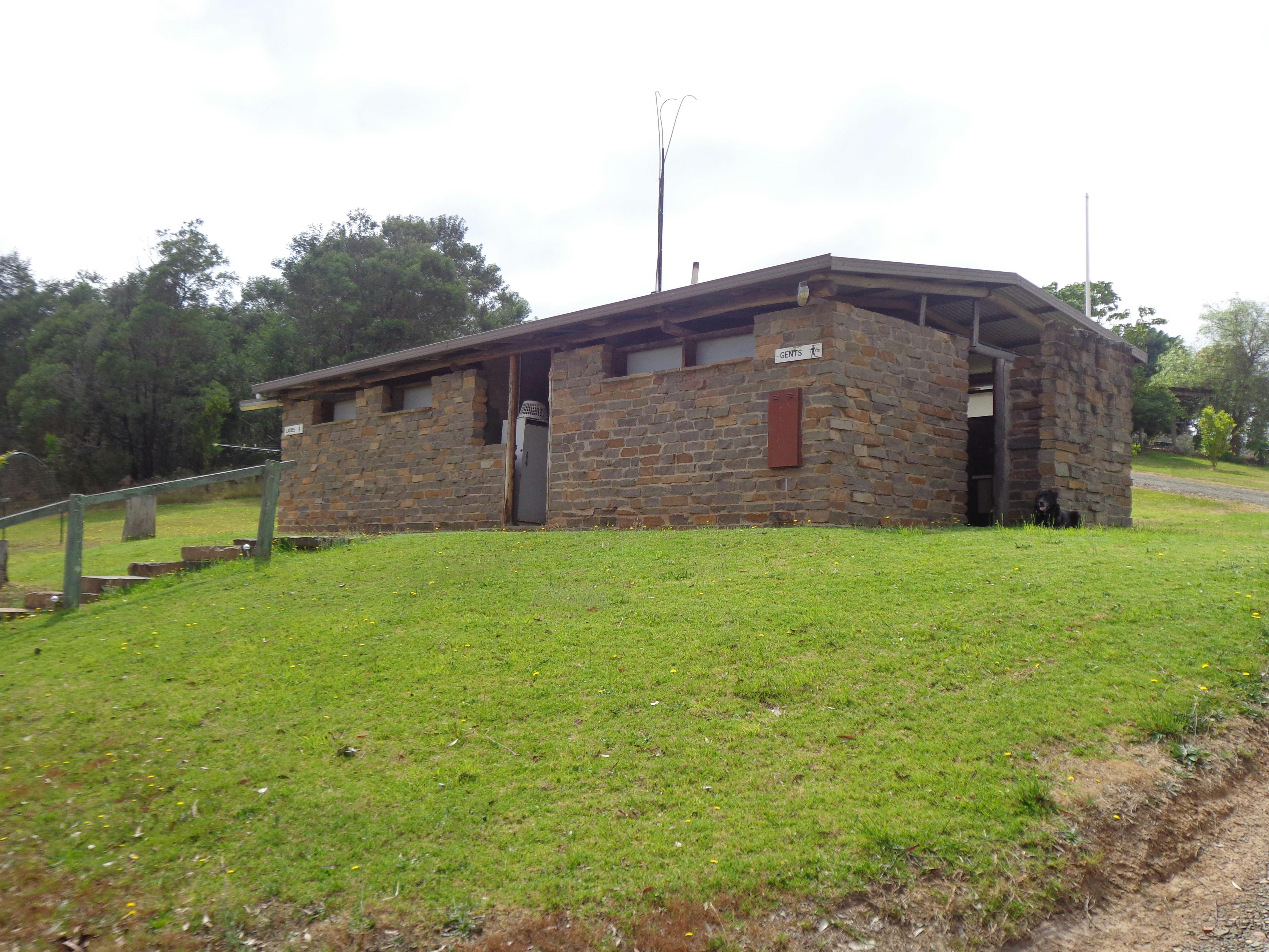 Very clean amenities block,with laundty attached.