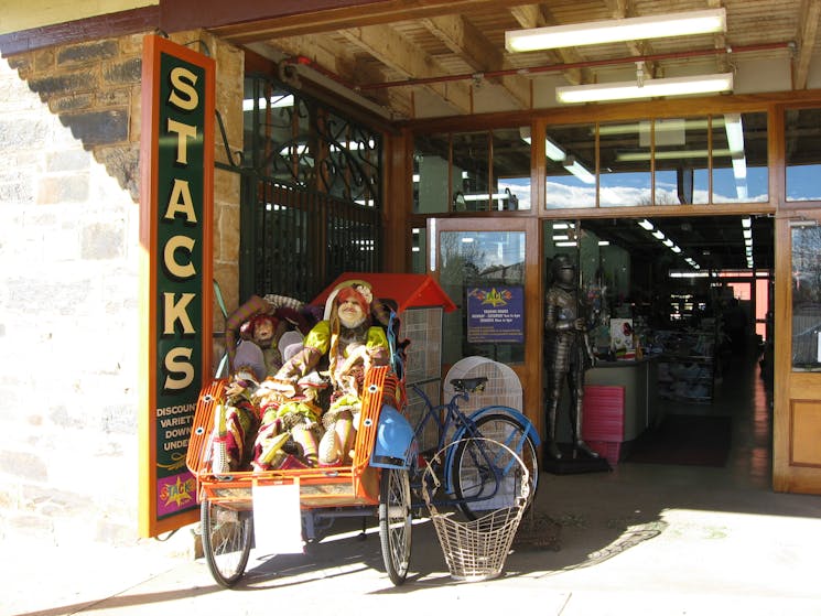 Gift shop Gulgong. Shop local.