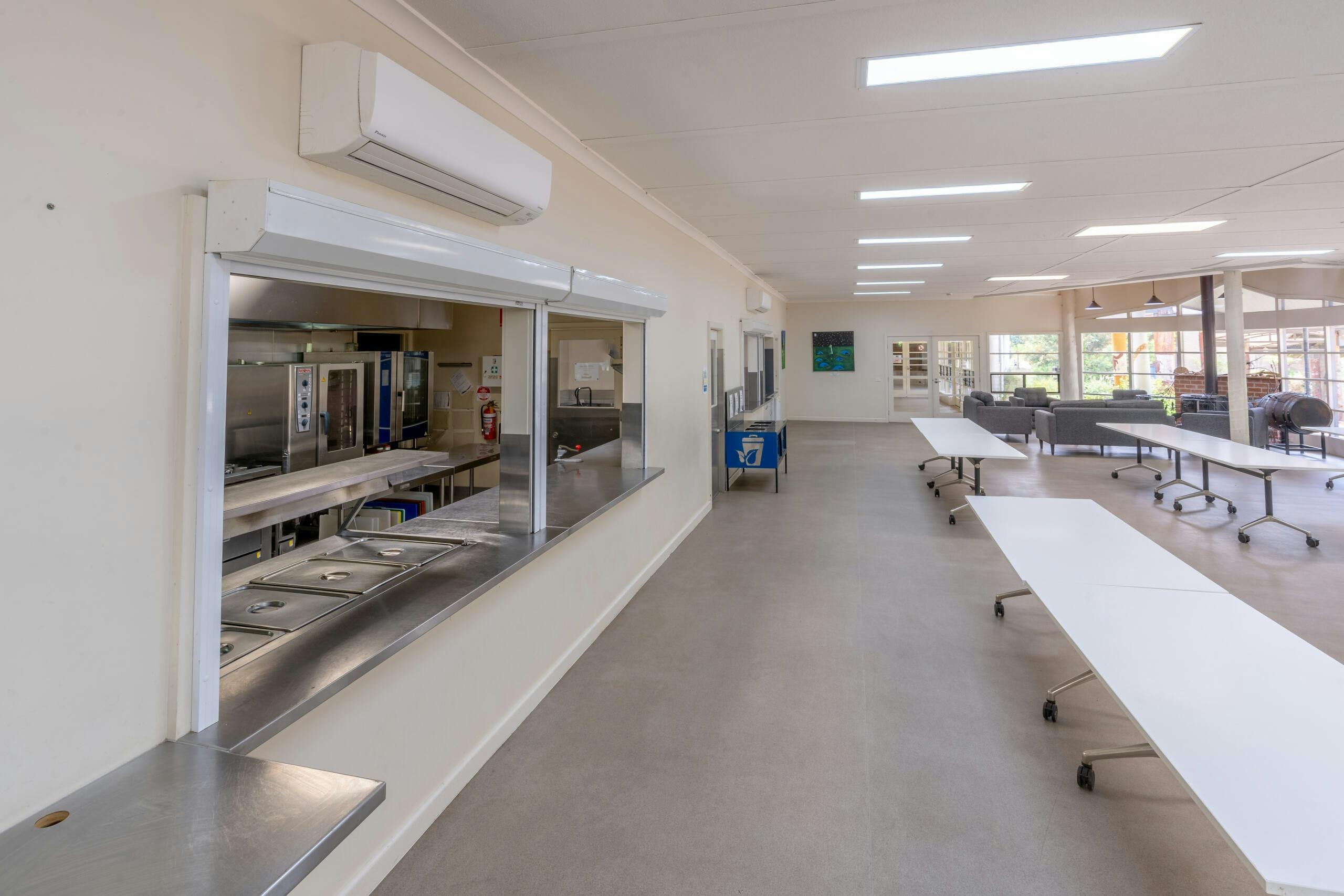 dining room with servery