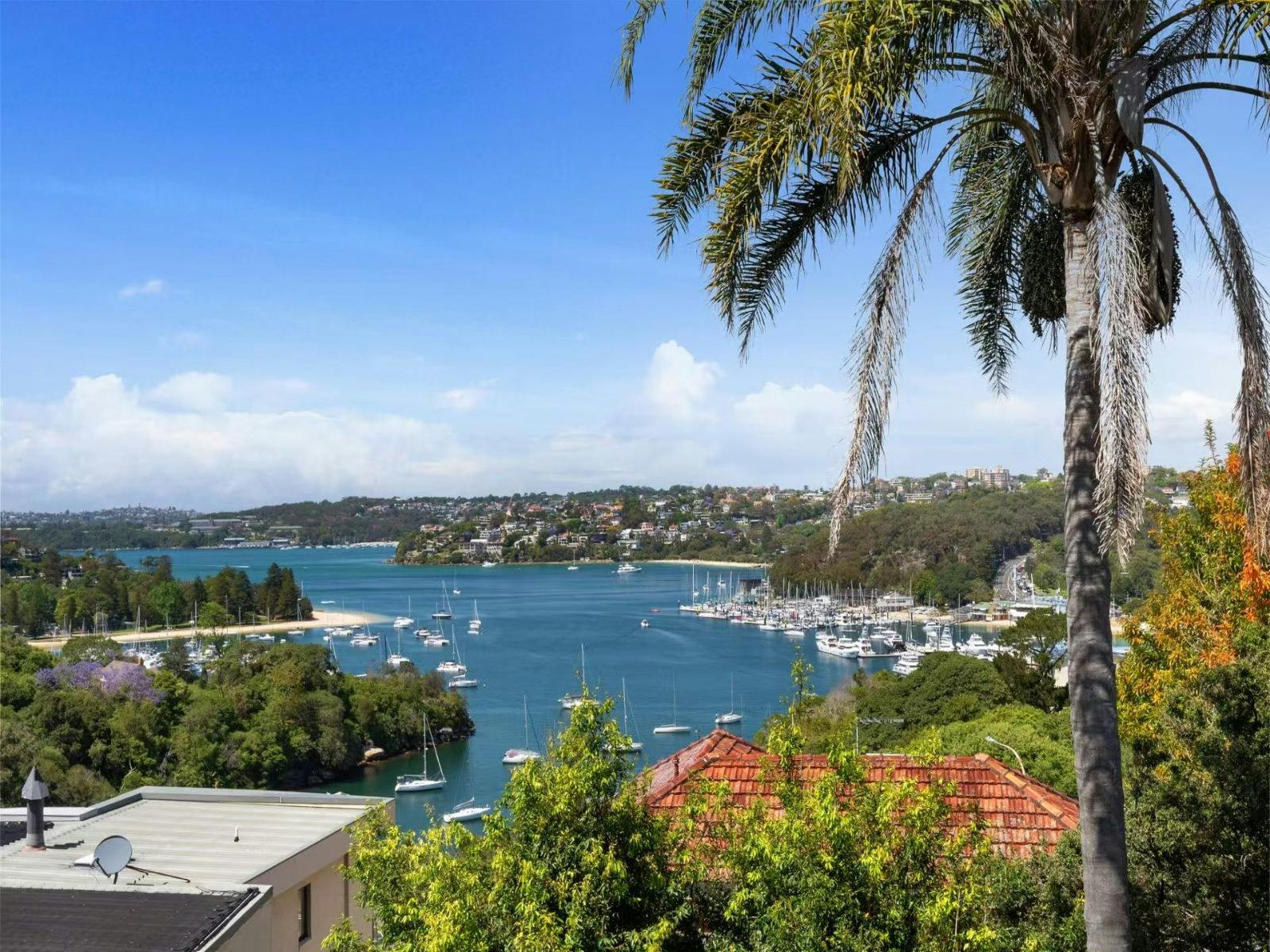 MetaWise Luxe 6 Bed Ocean View Family Home in Seaforth