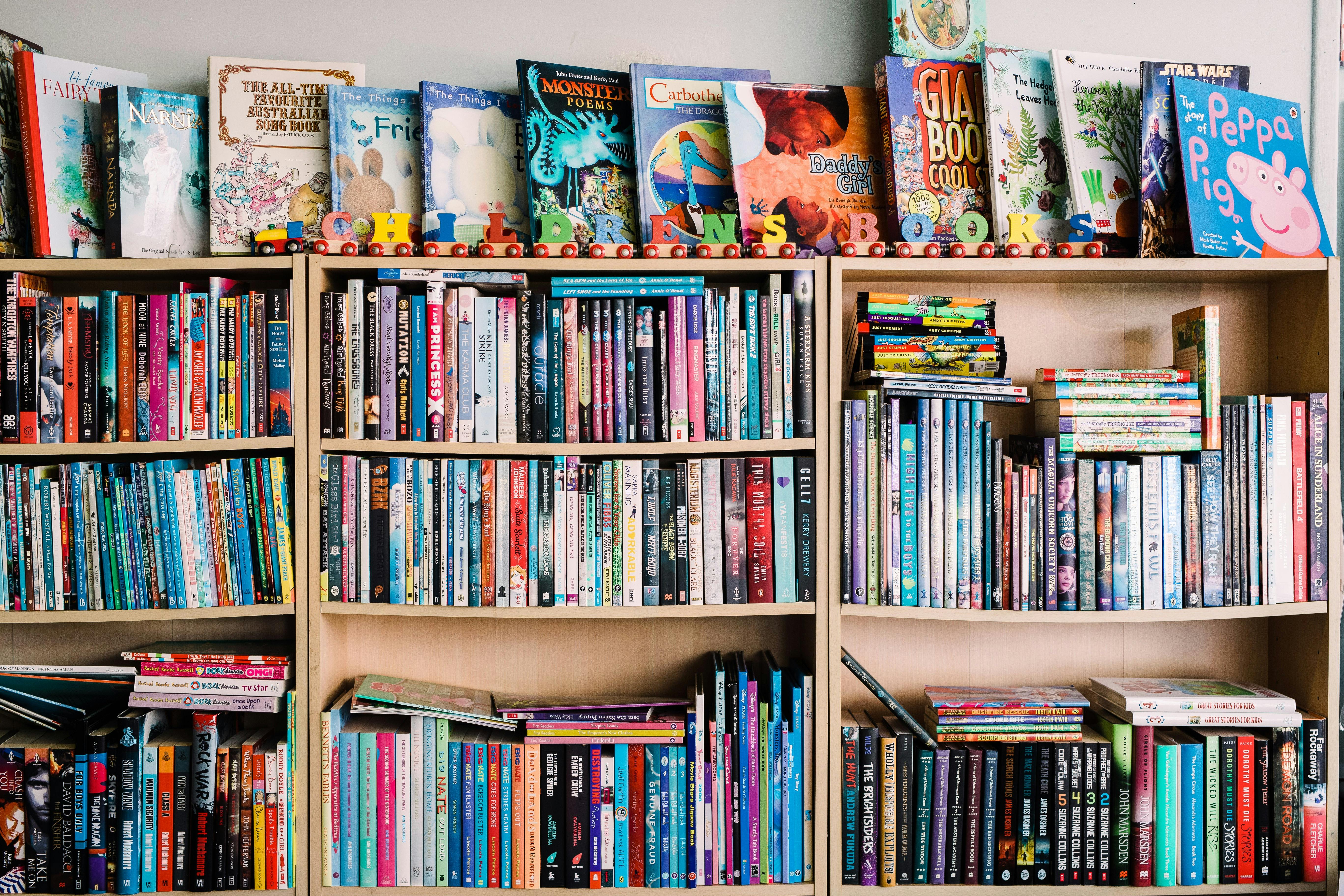 Tomcat Books and Comics