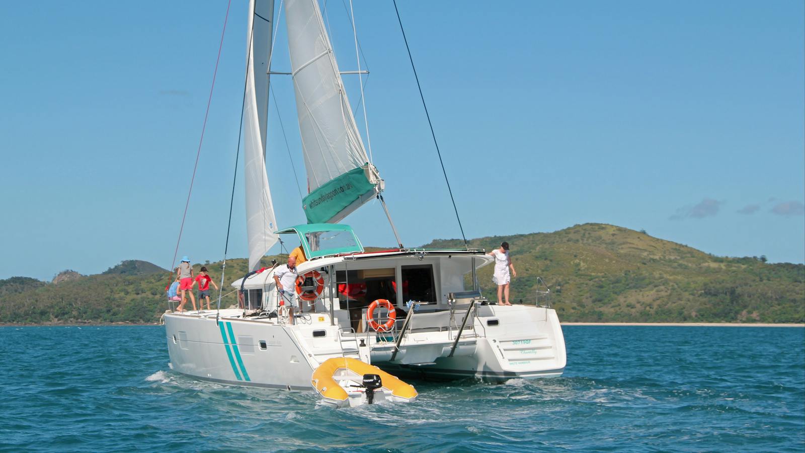 Beneteau Lagoon 40 Sailing
