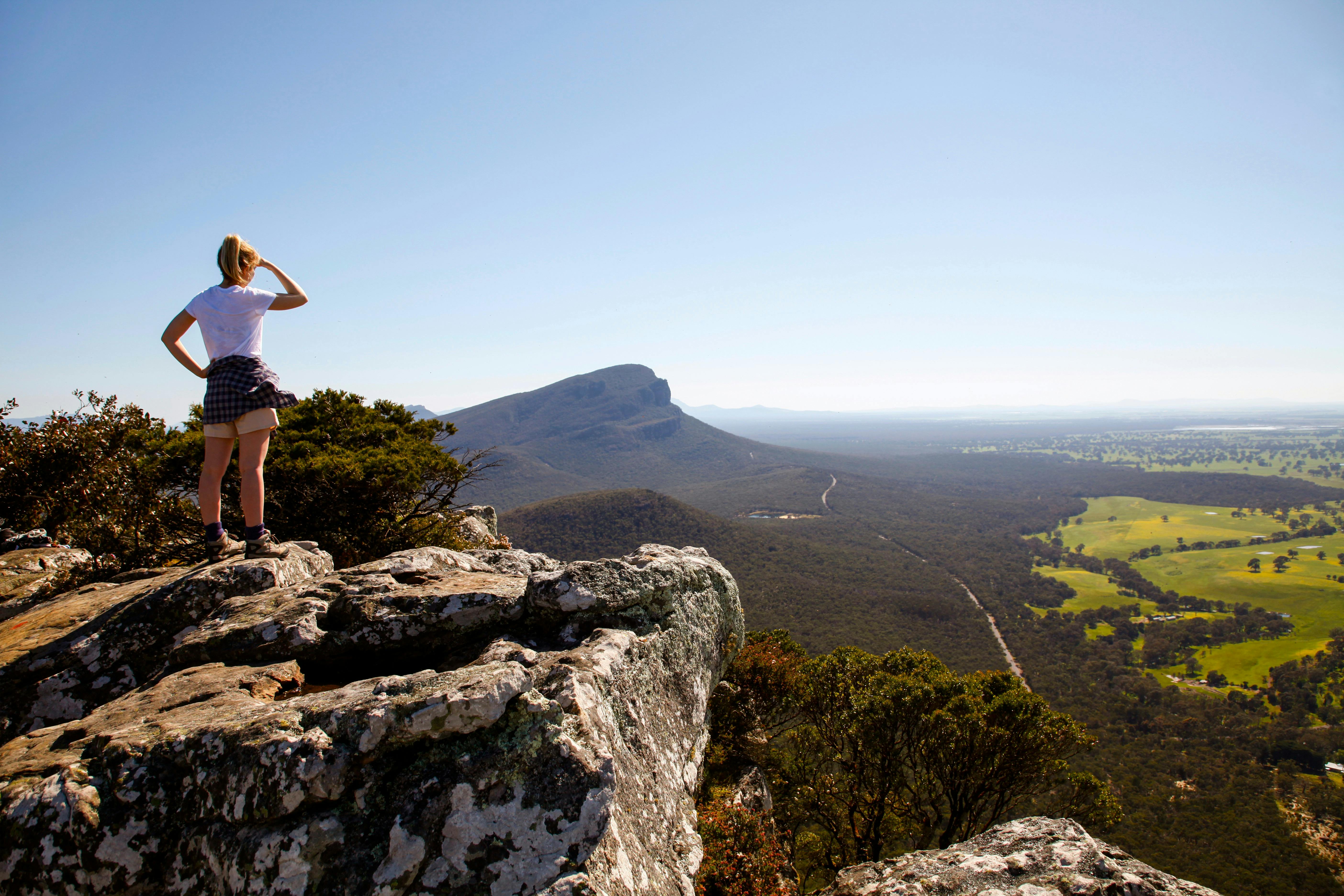 Grampians, Mt Sturgeon Wurgarri Walk, Julian Kingma vv146154-56