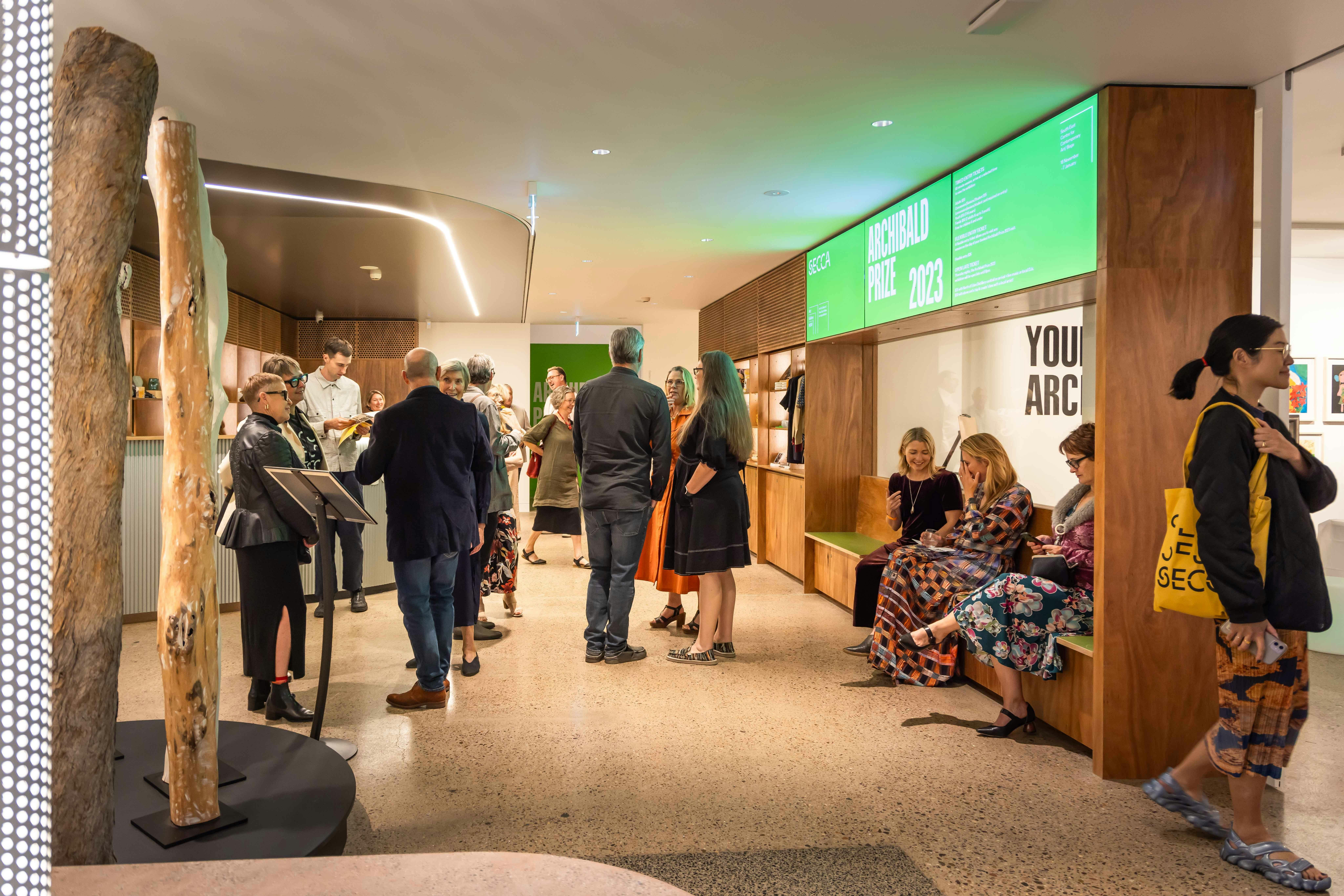 SECCA の内部ホワイエ。