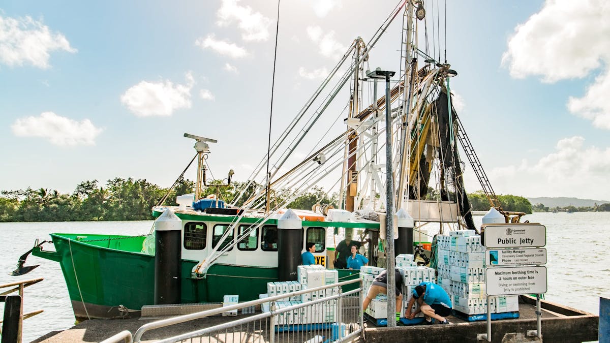 Fishing vessel unloading stock